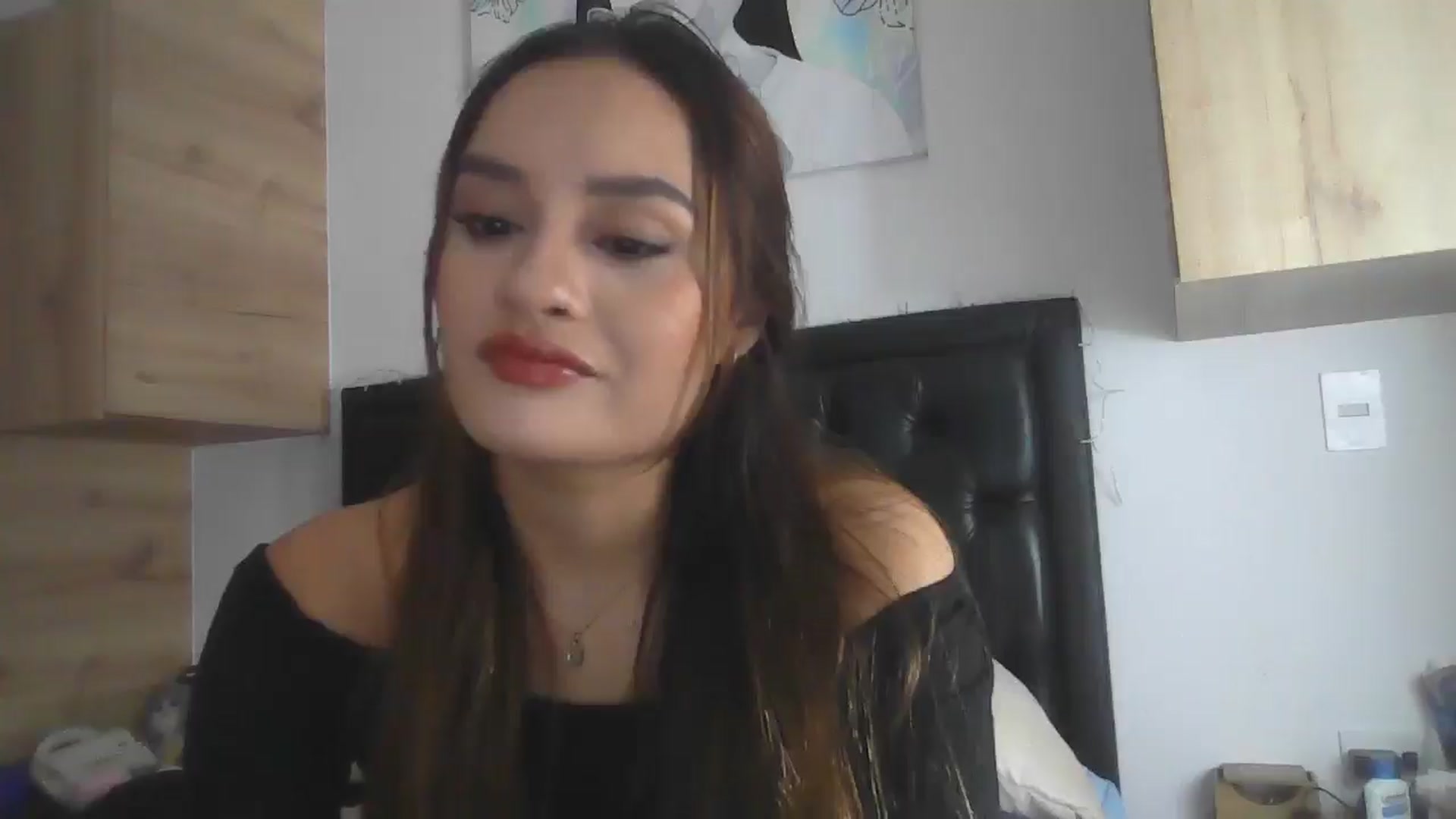 Gallery image thumbnail from nicollemiler's myfreecams stream on, 08/27/2024, 07:27 image 2 of 20