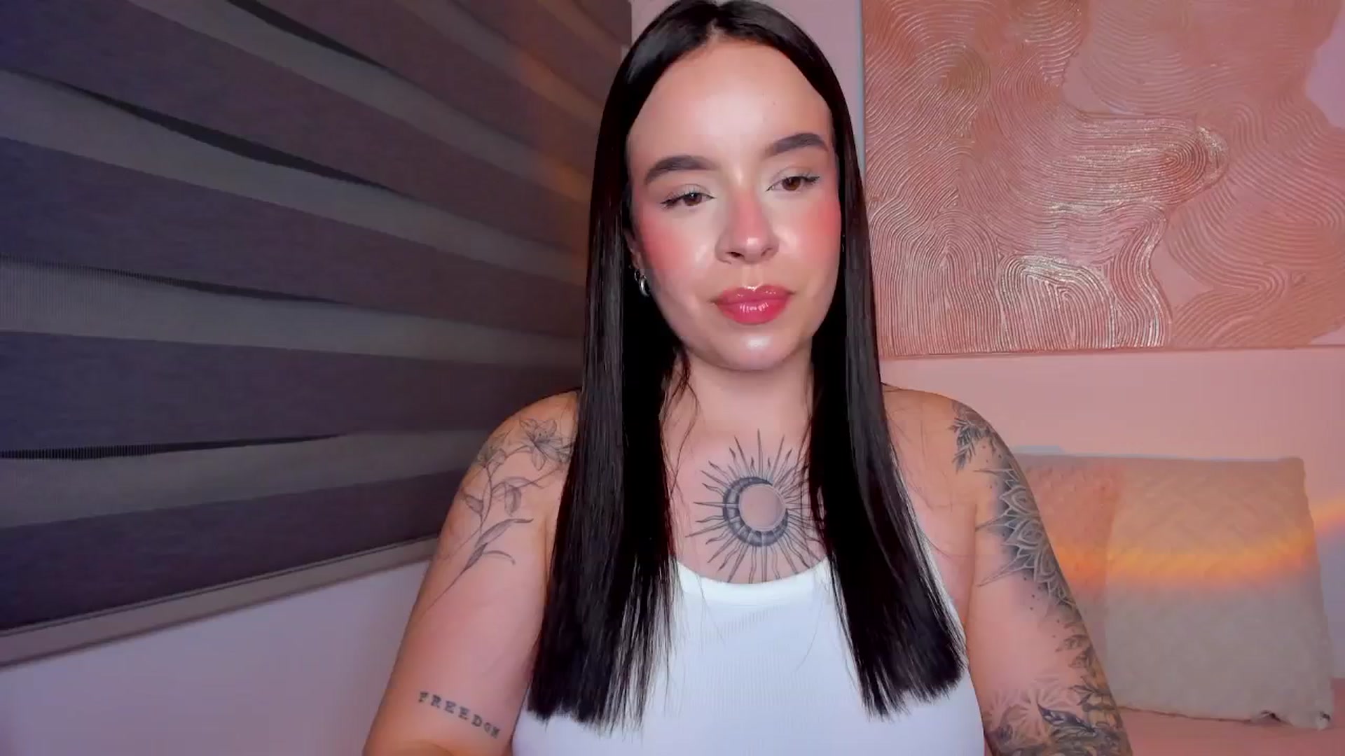 Gallery image thumbnail from nightlight___'s myfreecams stream on, 11/09/2025, 01:58 image 9 of 20