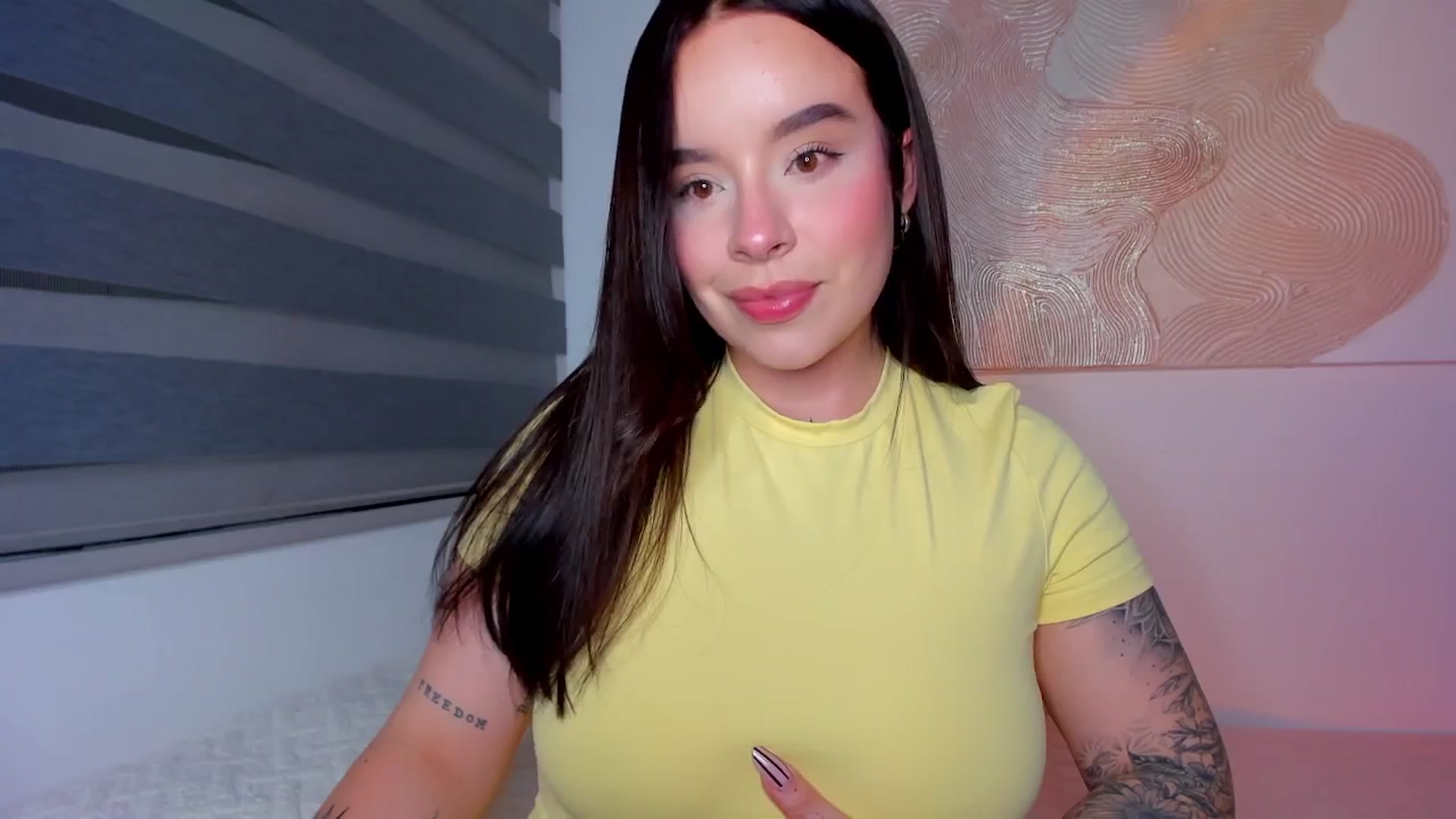 Gallery image thumbnail from nightlight___'s myfreecams stream on, 11/21/2025, 02:59 image 19 of 20