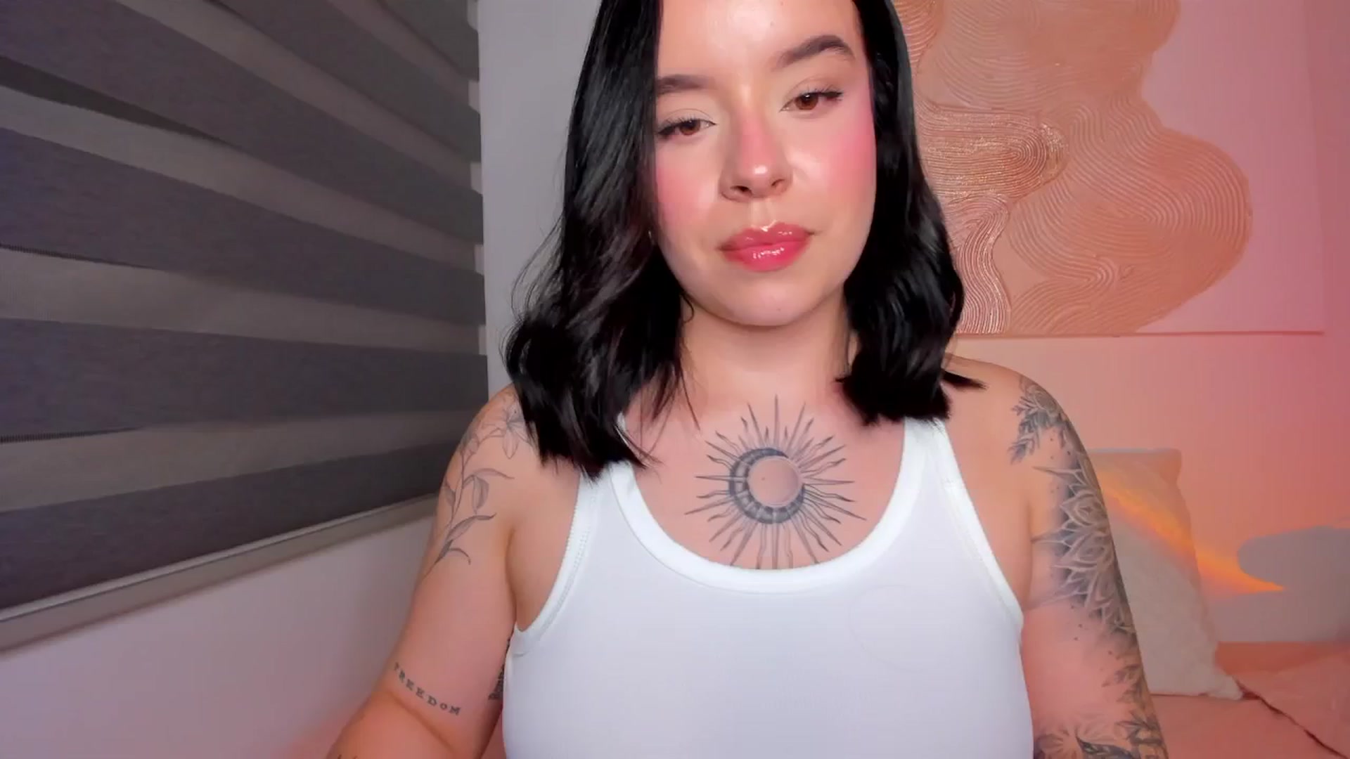 Gallery image thumbnail from nightlight___'s myfreecams stream on, 01/10/2026, 02:11 image 17 of 20