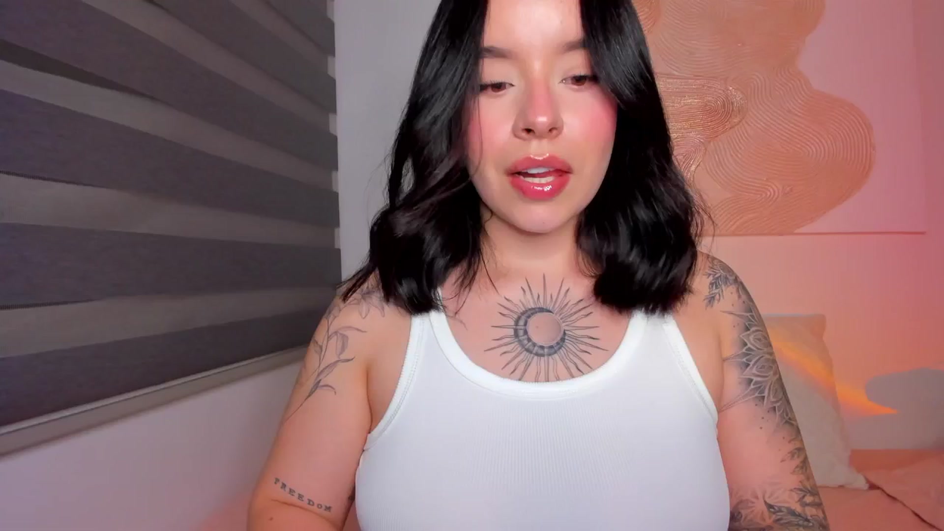 Gallery image thumbnail from nightlight___'s myfreecams stream on, 01/10/2026, 02:11 image 11 of 20