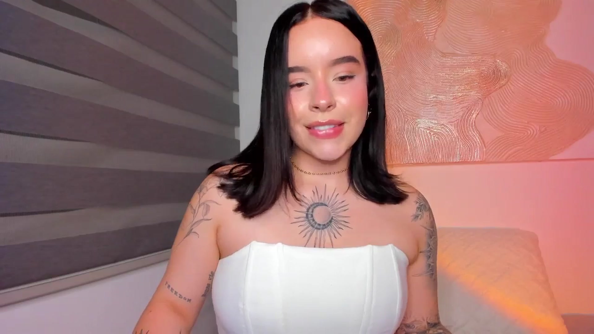 Gallery image thumbnail from nightlight___'s myfreecams stream on, 01/16/2026, 03:59 image 6 of 20