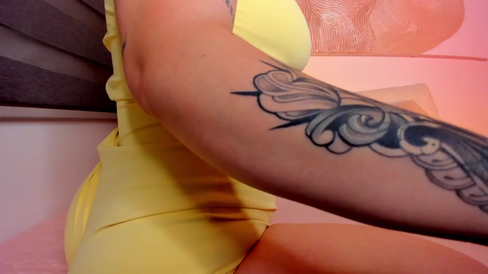 Gallery image thumbnail from nightlight___'s myfreecams stream on, 01/19/2026, 24:00 image 19 of 20