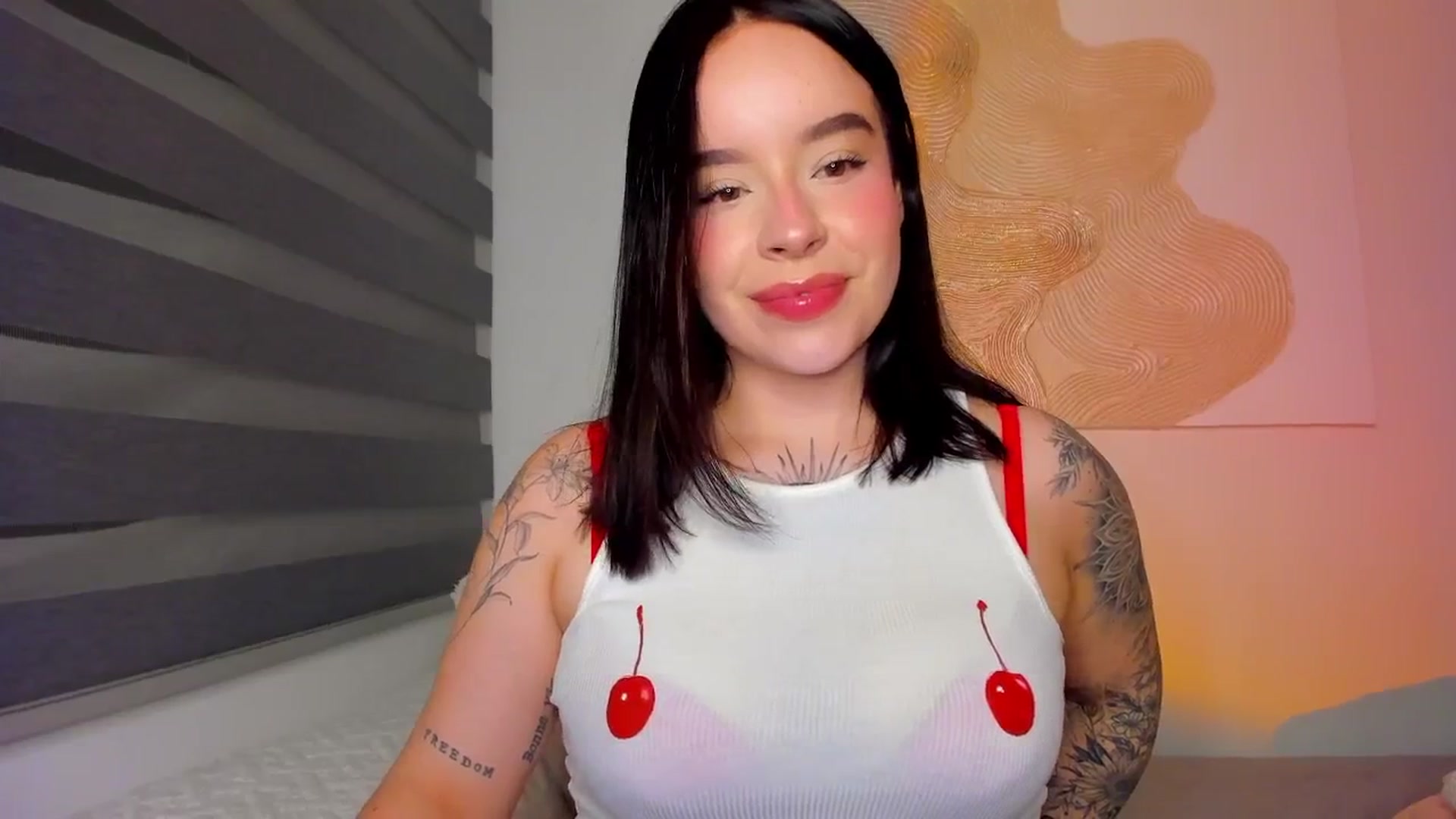 Gallery image thumbnail from nightlight___'s myfreecams stream on, 02/04/2026, 24:41 image 10 of 20