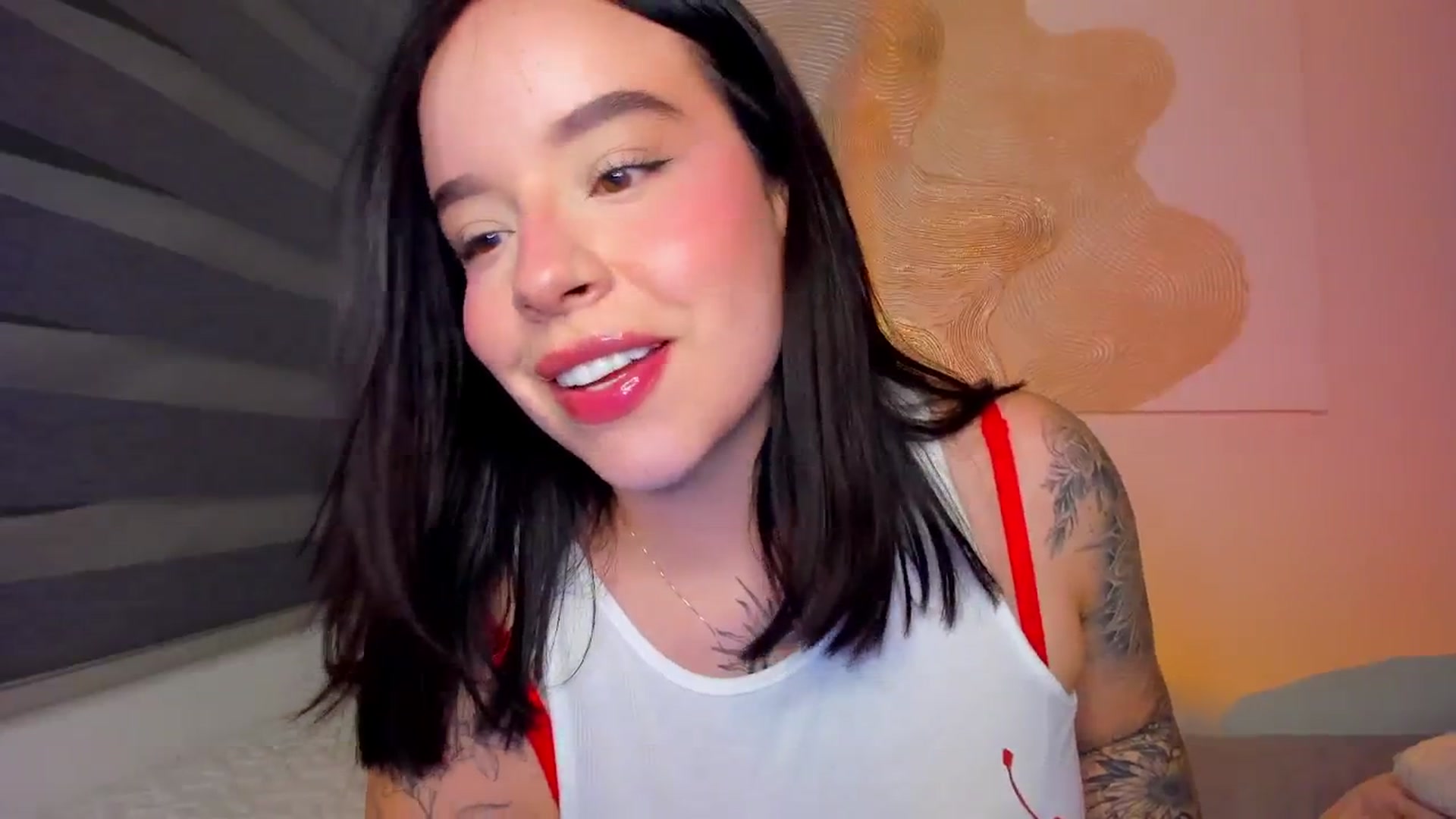 Gallery image thumbnail from nightlight___'s myfreecams stream on, 02/04/2026, 24:41 image 8 of 20