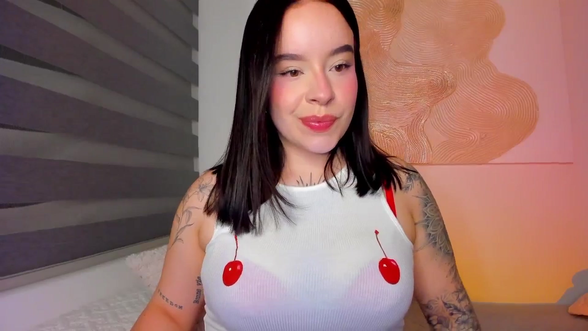 Gallery image thumbnail from nightlight___'s myfreecams stream on, 02/04/2026, 24:41 image 5 of 20