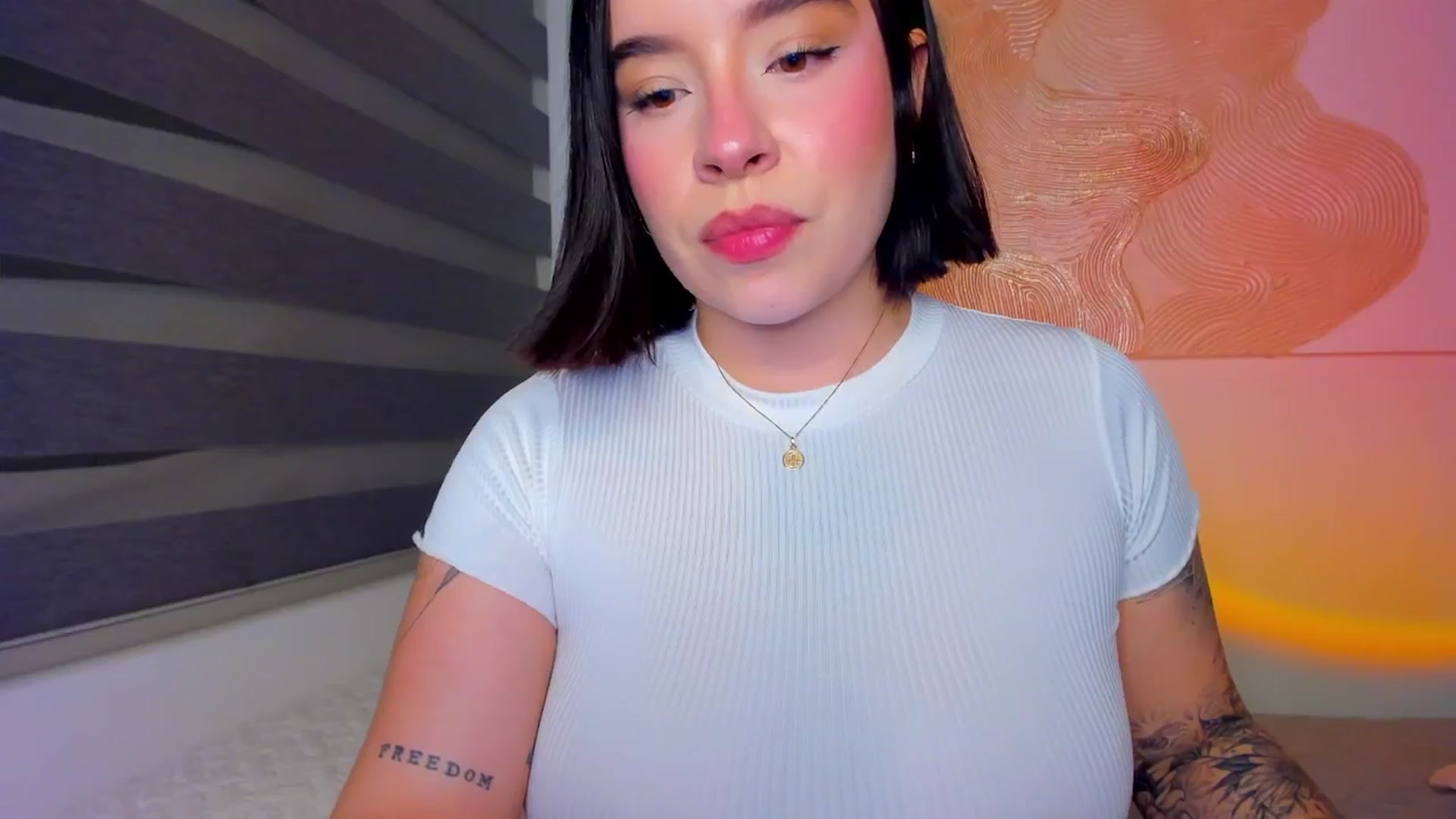 Gallery image thumbnail from nightlight___'s myfreecams stream on, 02/17/2026, 02:16 image 3 of 20
