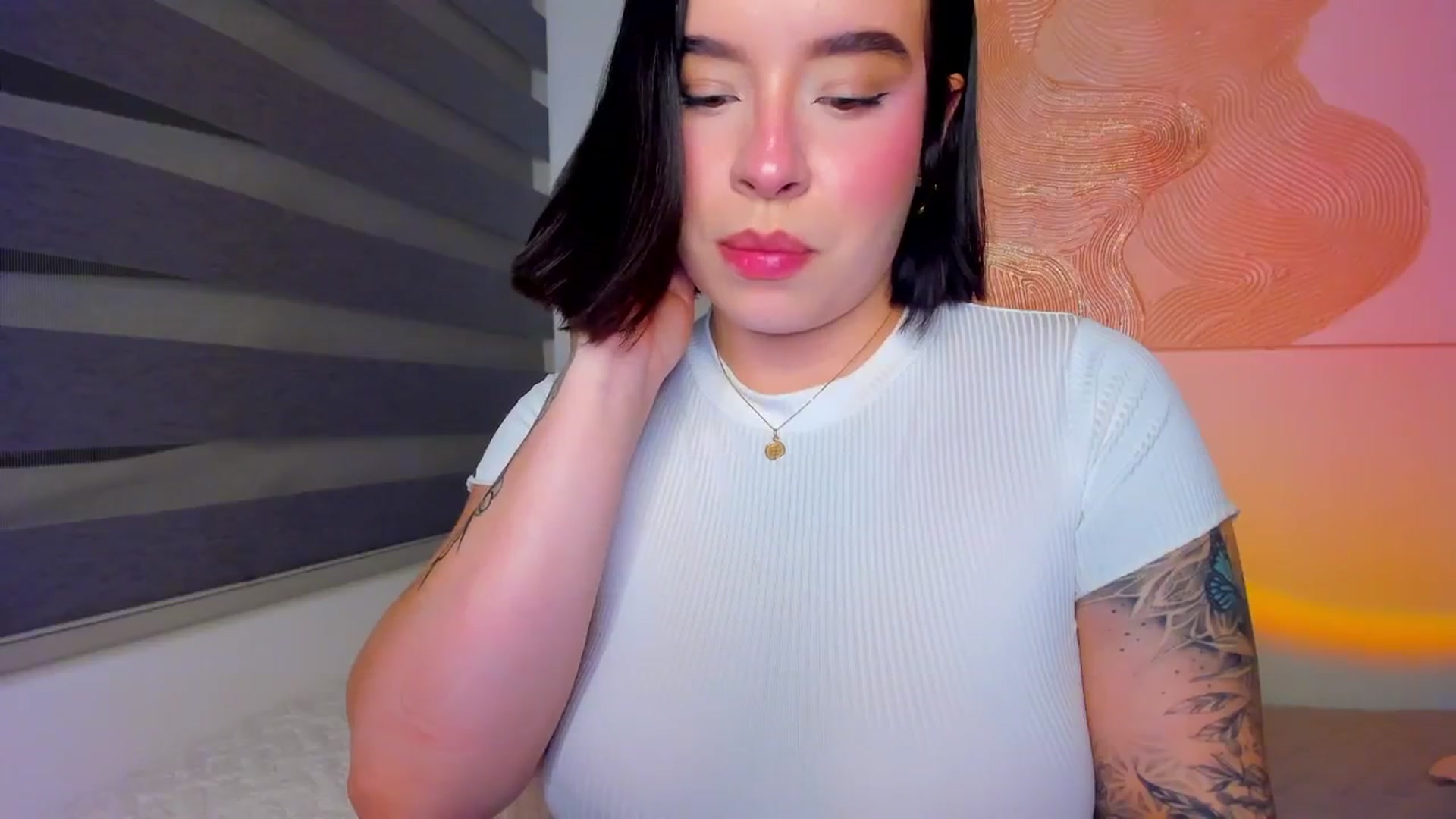 Gallery image thumbnail from nightlight___'s myfreecams stream on, 02/17/2026, 02:16 image 2 of 20