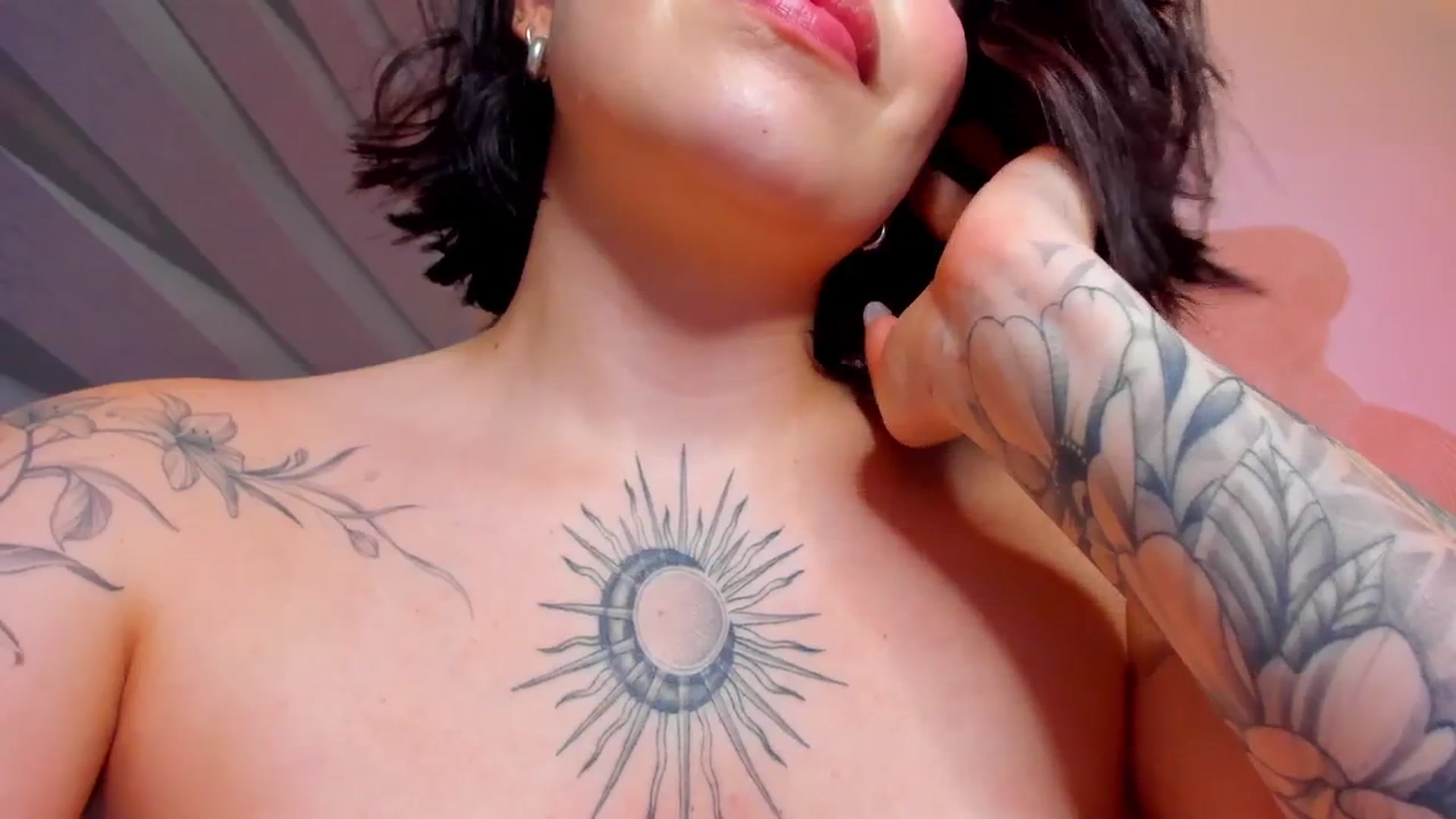 Gallery image thumbnail from nightlight___'s myfreecams stream on, 02/21/2026, 01:54 image 19 of 20