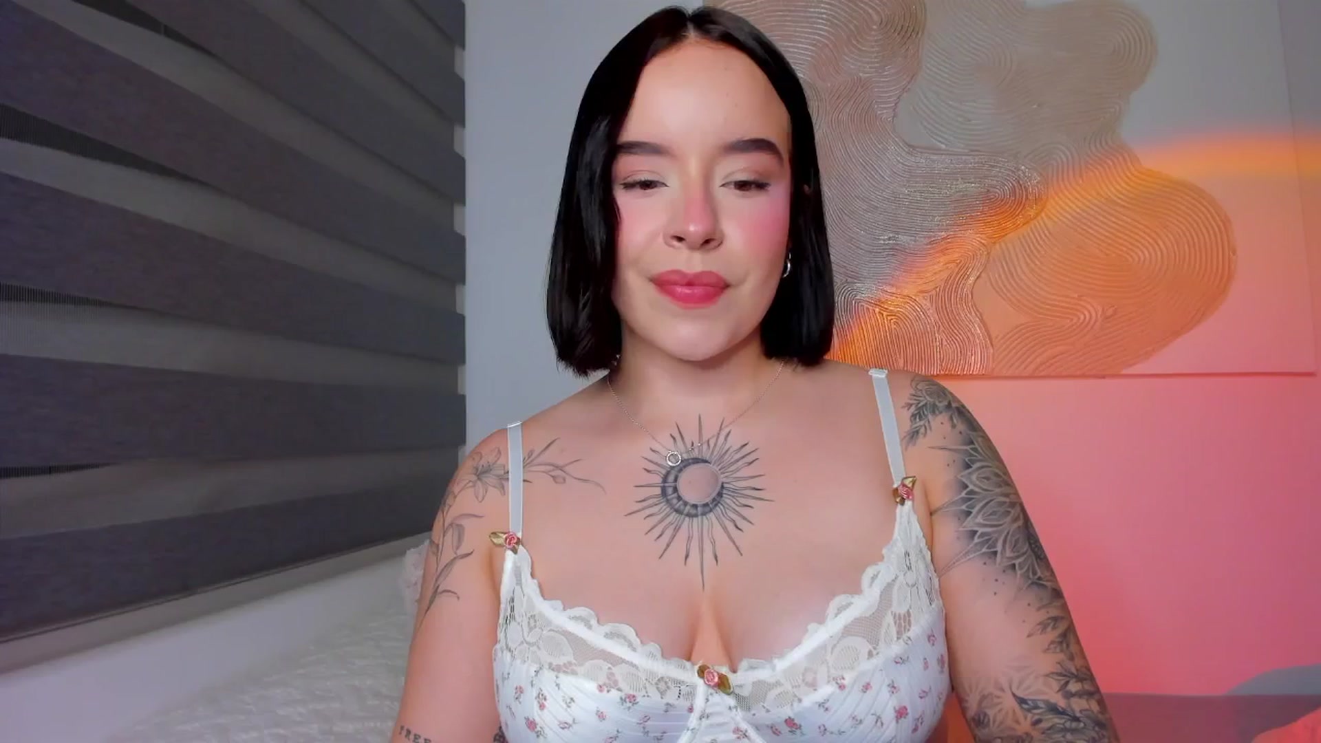 Gallery image thumbnail from nightlight___'s myfreecams stream on, 02/26/2026, 01:40 image 15 of 20