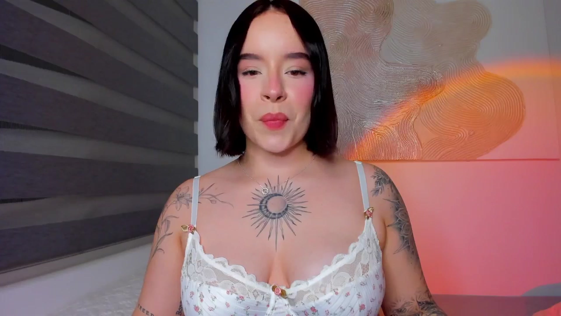 Gallery image thumbnail from nightlight___'s myfreecams stream on, 02/26/2026, 01:40 image 17 of 20