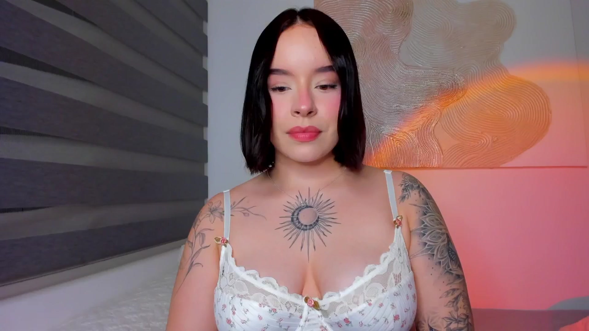 Gallery image thumbnail from nightlight___'s myfreecams stream on, 02/26/2026, 01:40 image 19 of 20