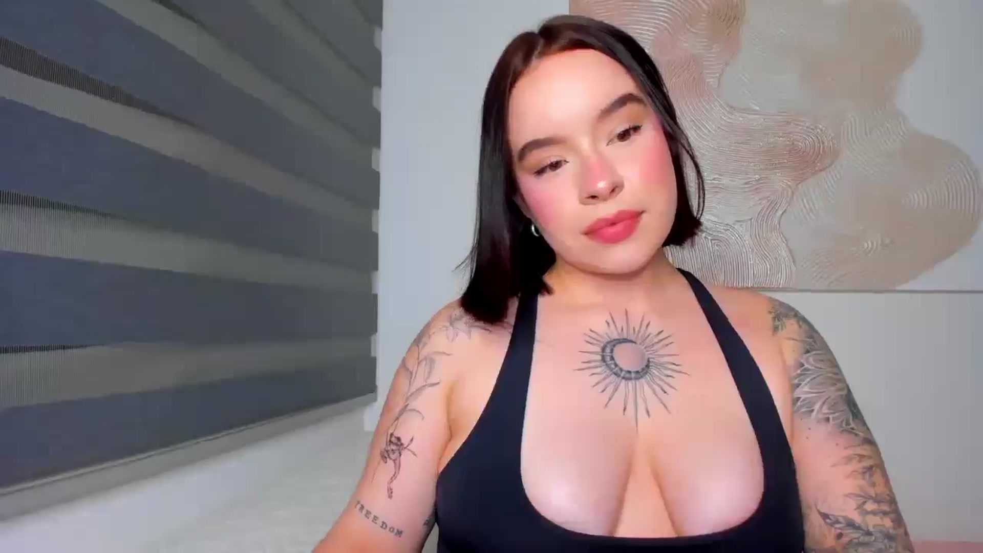 Gallery image thumbnail from nightlight___'s myfreecams stream on, 03/10/2026, 02:21 image 14 of 20