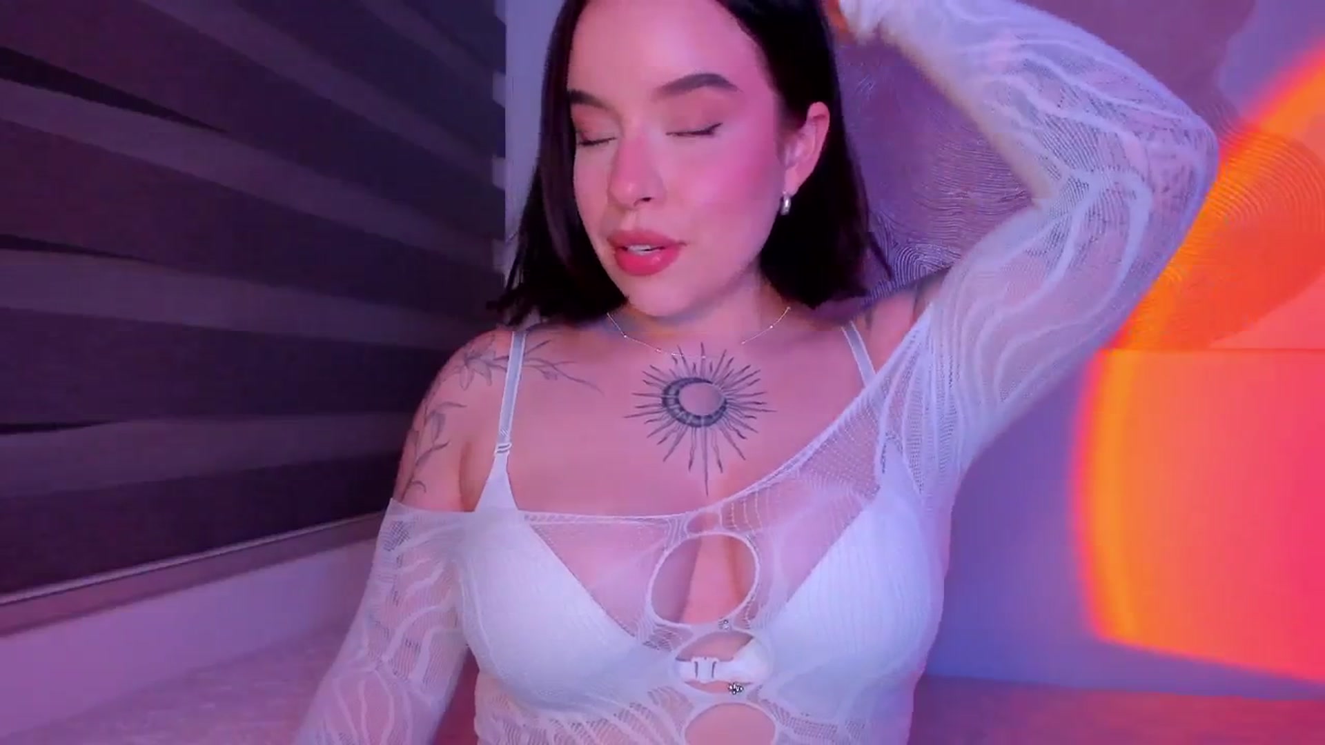 Gallery image thumbnail from nightlight___'s myfreecams stream on, 03/17/2026, 23:43 image 20 of 20