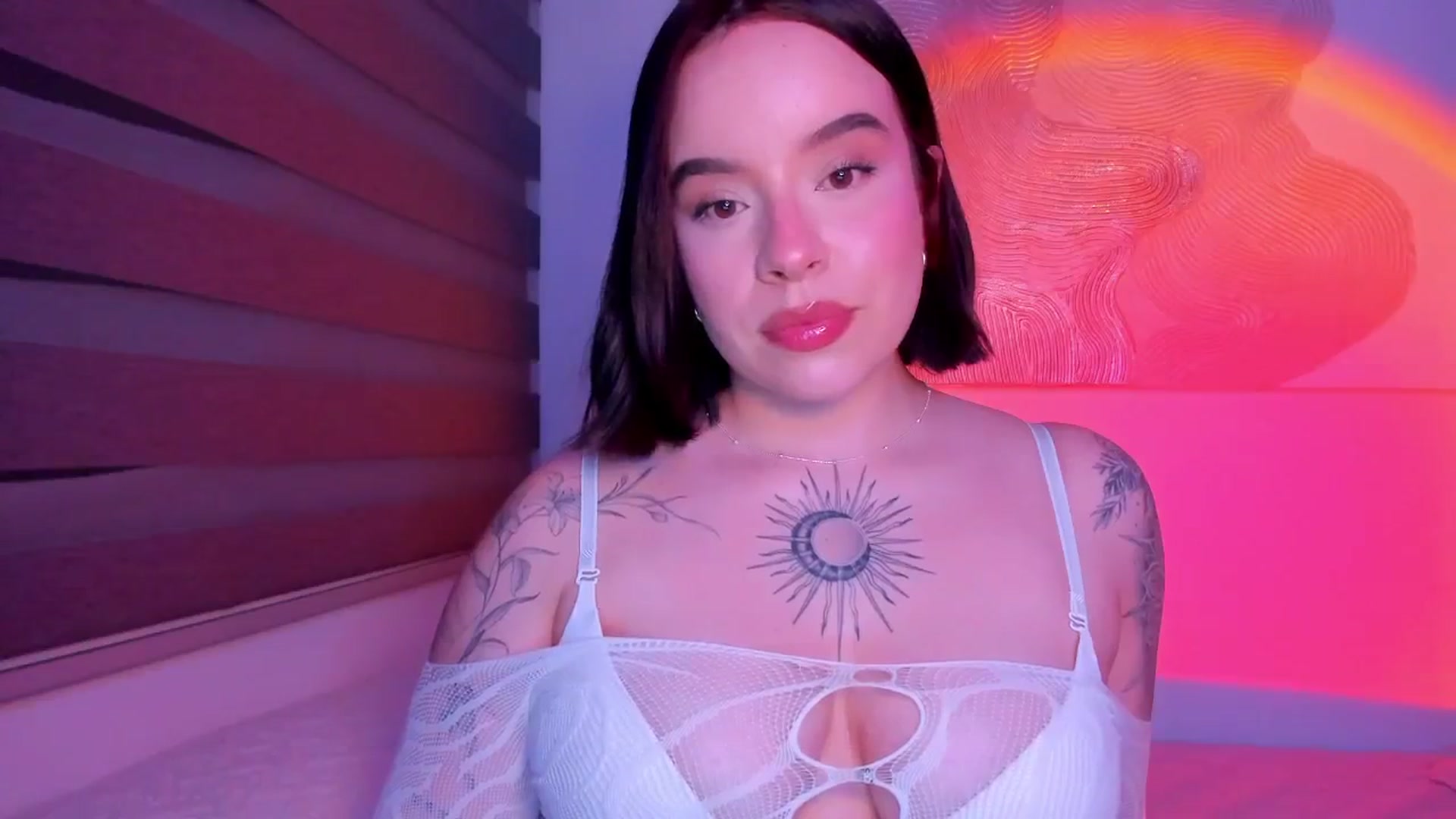 Gallery image thumbnail from nightlight___'s myfreecams stream on, 03/18/2026, 24:32 image 8 of 20