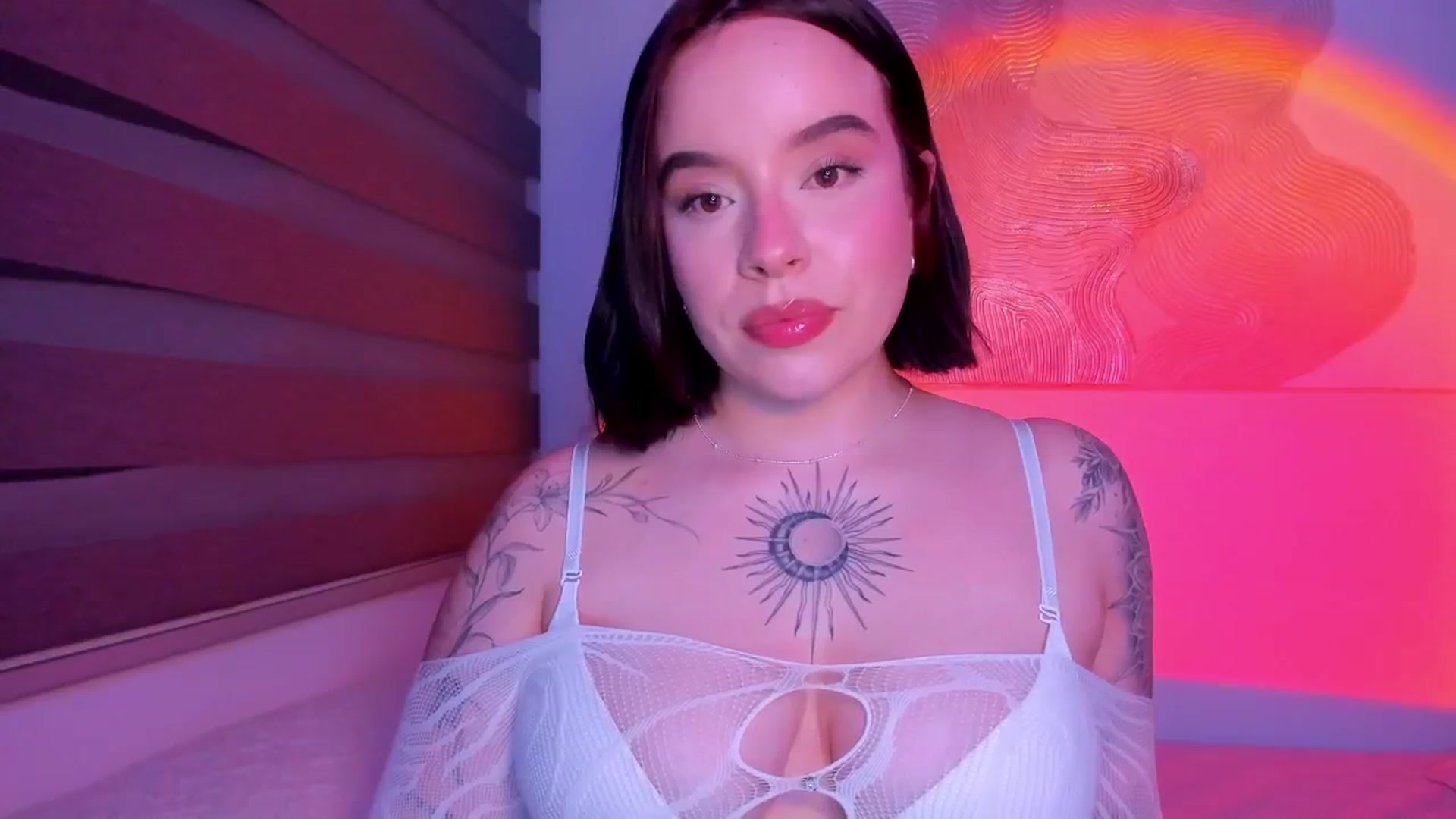 Gallery image thumbnail from nightlight___'s myfreecams stream on, 03/18/2026, 24:32 image 11 of 20