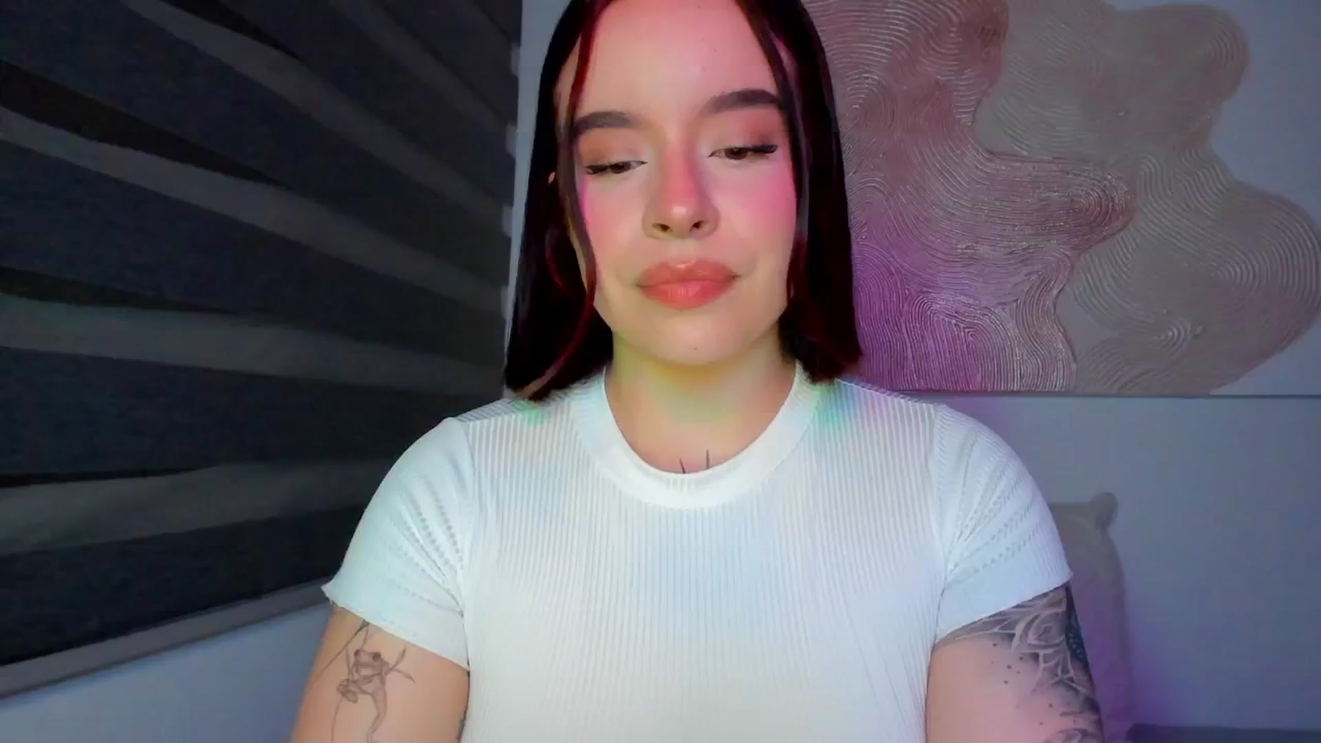 Gallery image thumbnail from nightlight___'s myfreecams stream on, 03/26/2026, 02:32 image 19 of 20