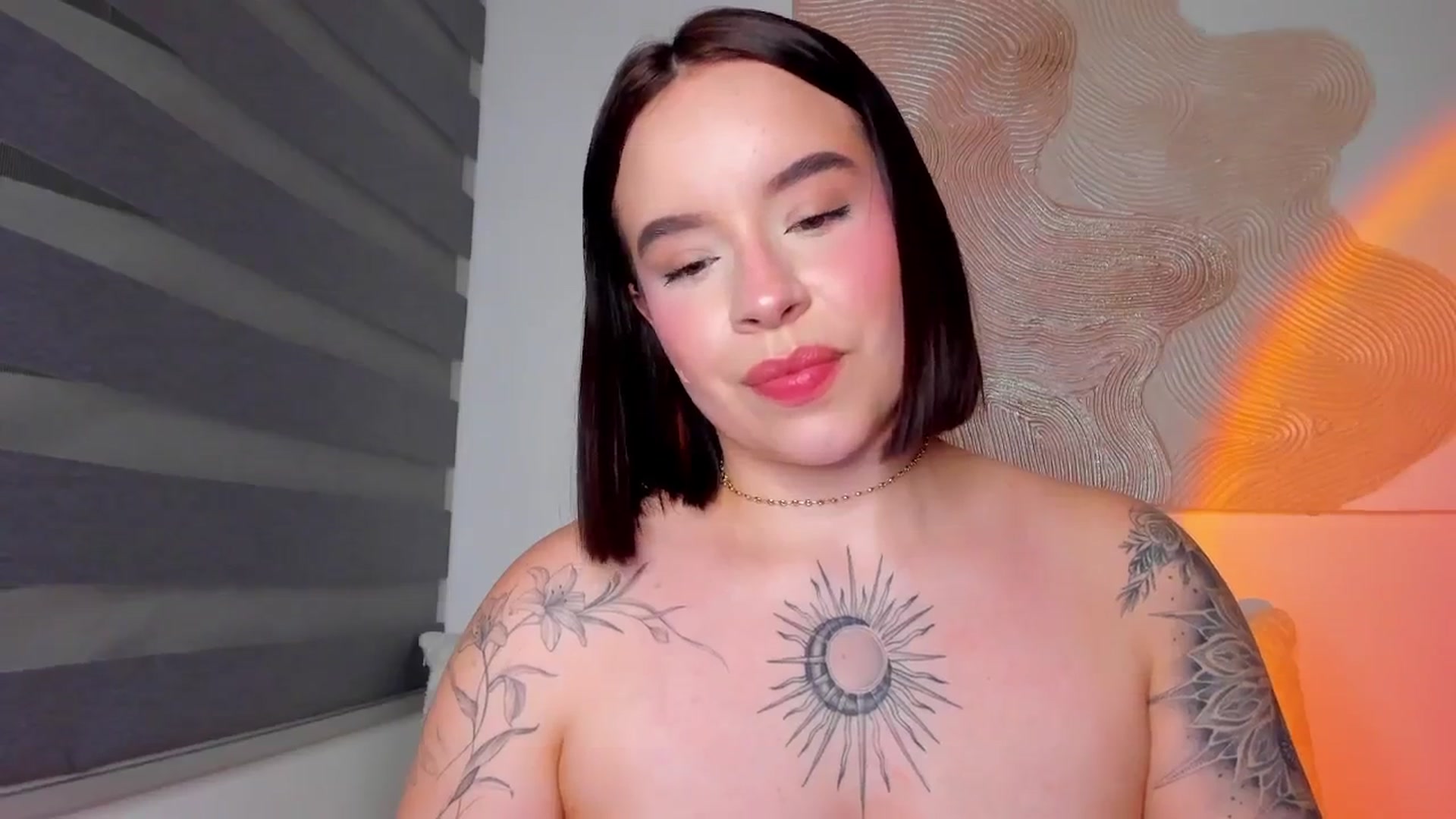 Gallery image thumbnail from nightlight___'s myfreecams stream on, 03/29/2026, 01:00 image 19 of 20
