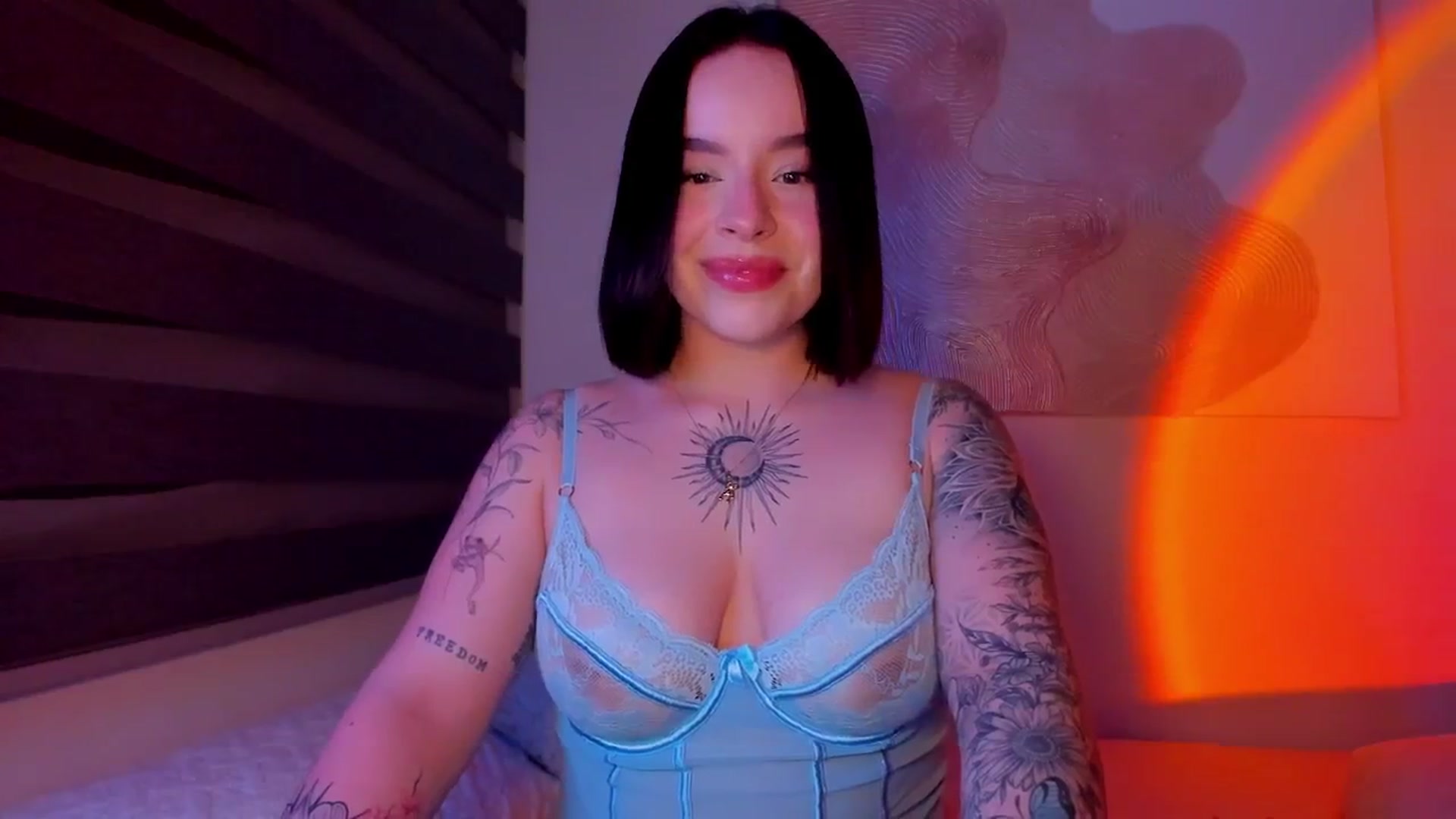 Gallery image thumbnail from nightlight___'s myfreecams stream on, 03/31/2026, 24:06 image 3 of 20