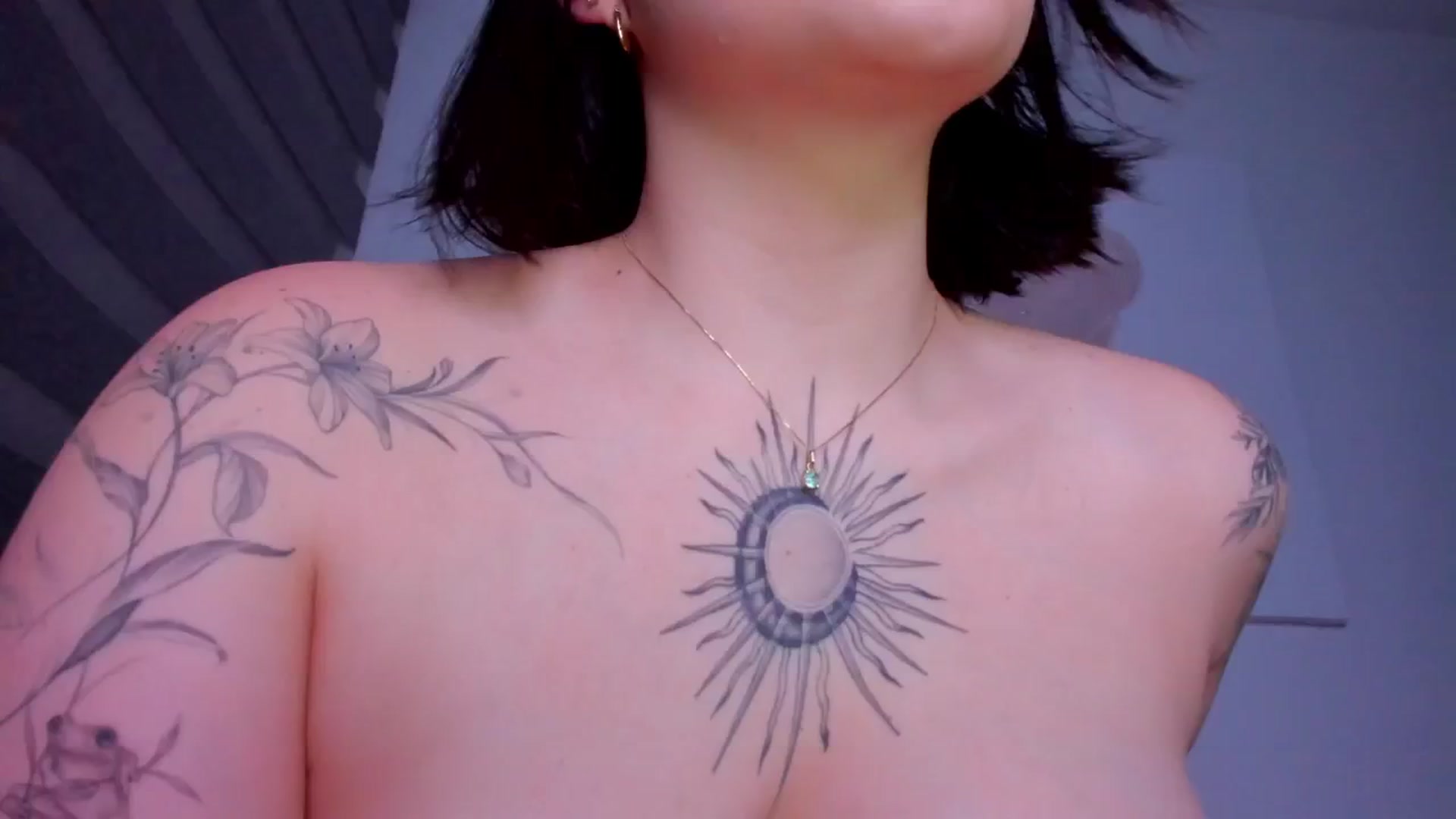Gallery image thumbnail from nightlight___'s myfreecams stream on, 04/05/2026, 23:32 image 14 of 20
