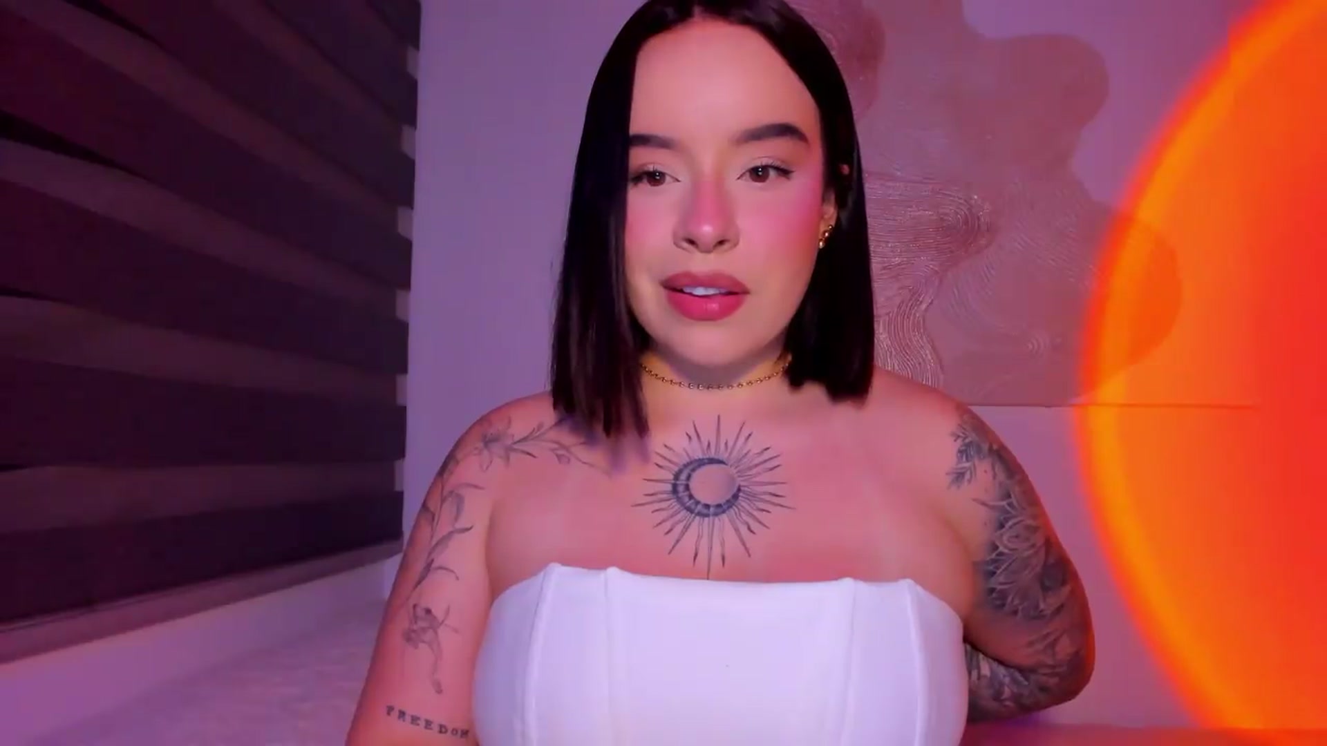 Gallery image thumbnail from nightlight___'s myfreecams stream on, 05/05/2026, 24:30 image 8 of 20