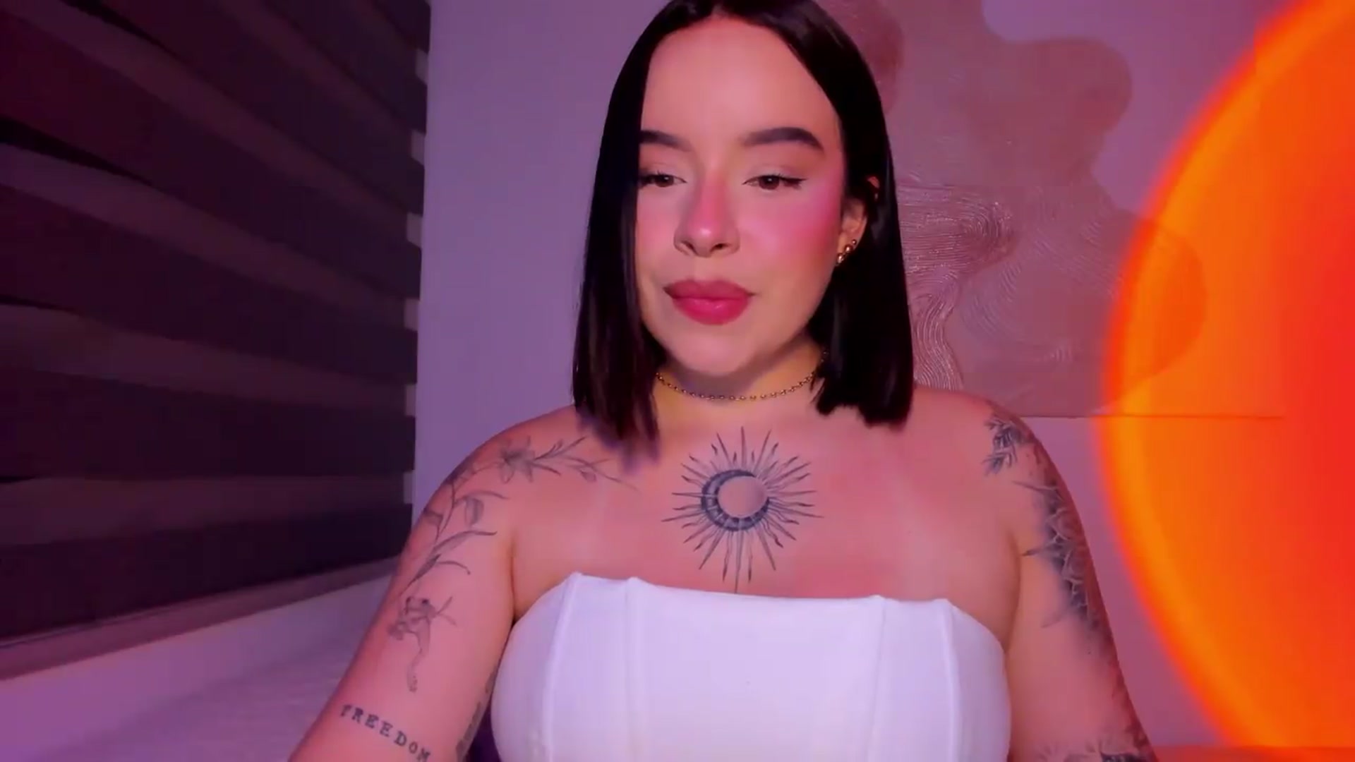 Gallery image thumbnail from nightlight___'s myfreecams stream on, 05/05/2026, 24:30 image 4 of 20