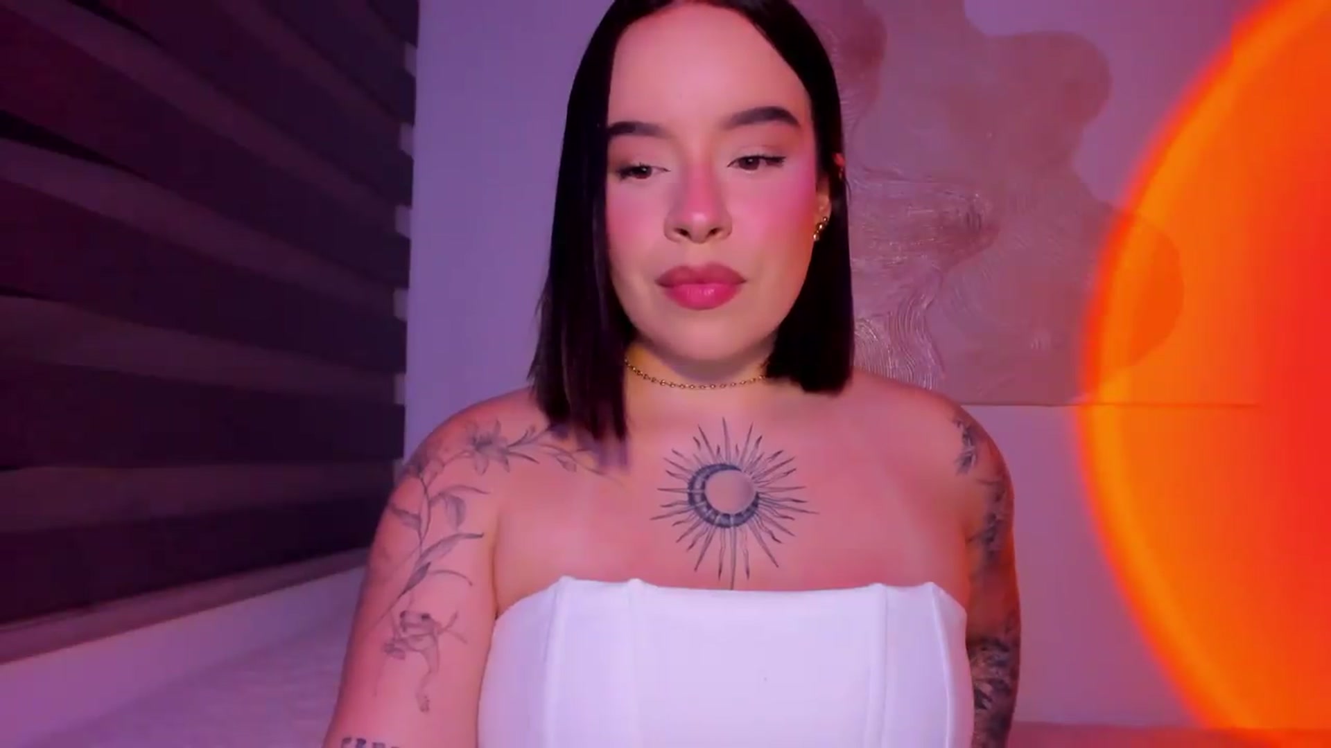 Gallery image thumbnail from nightlight___'s myfreecams stream on, 05/05/2026, 24:30 image 18 of 20