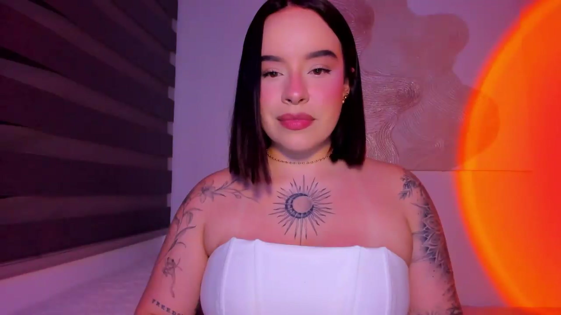 Gallery image thumbnail from nightlight___'s myfreecams stream on, 05/05/2026, 24:30 image 9 of 20