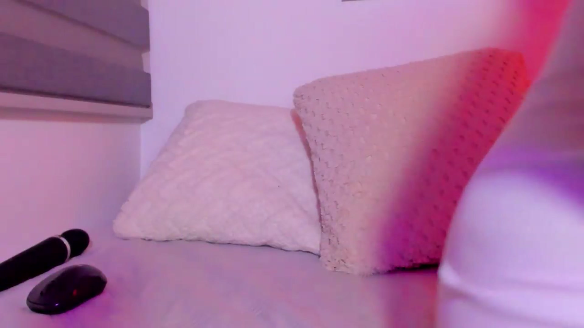 Gallery image thumbnail from nightlight___'s myfreecams stream on, 05/08/2026, 02:02 image 13 of 20