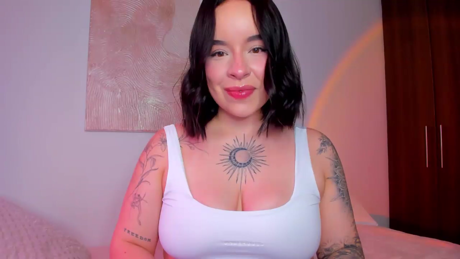 Gallery image thumbnail from nightlight___'s myfreecams stream on, 05/25/2026, 21:04 image 5 of 20
