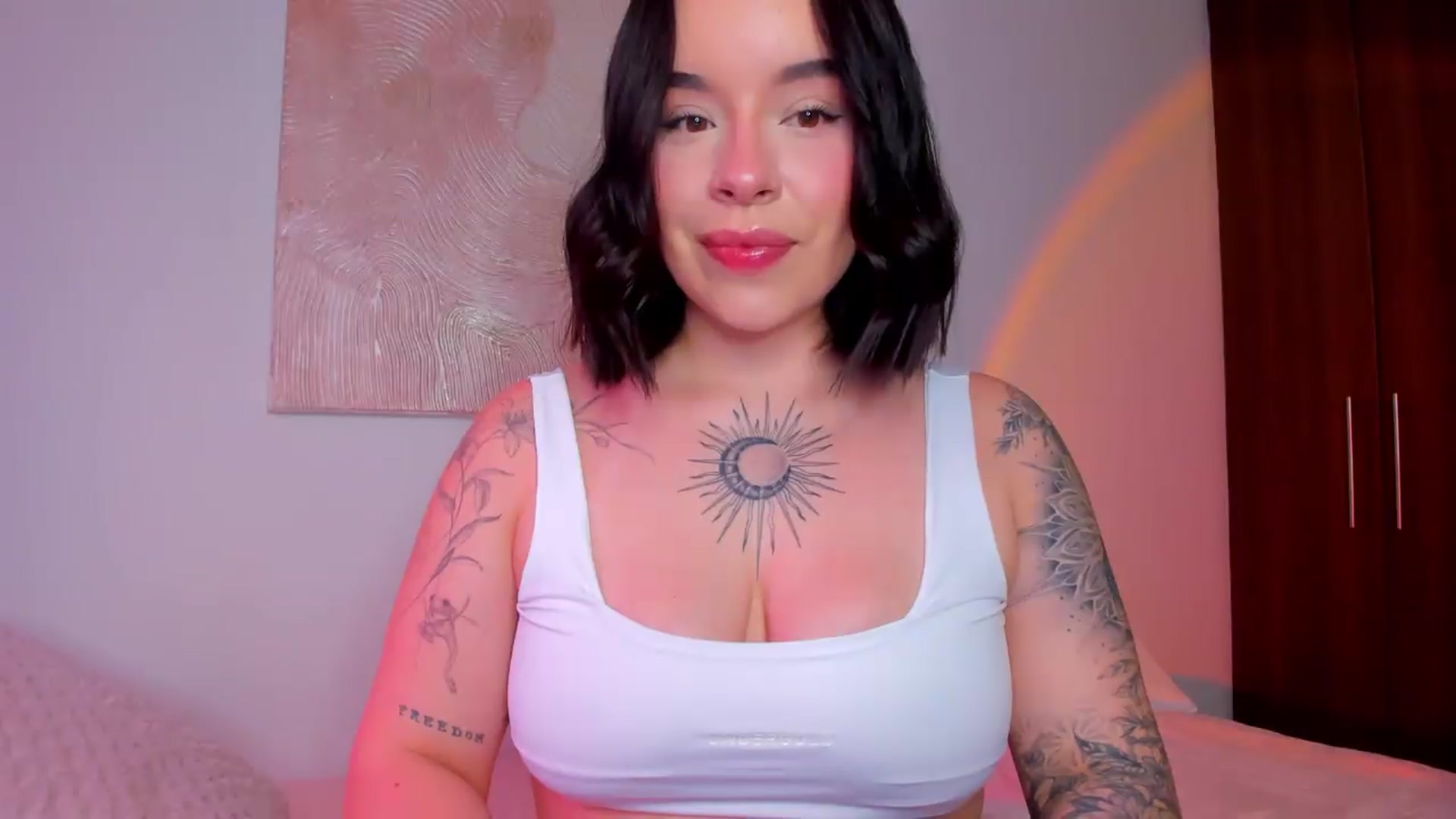 Gallery image thumbnail from nightlight___'s myfreecams stream on, 05/25/2026, 21:04 image 12 of 20