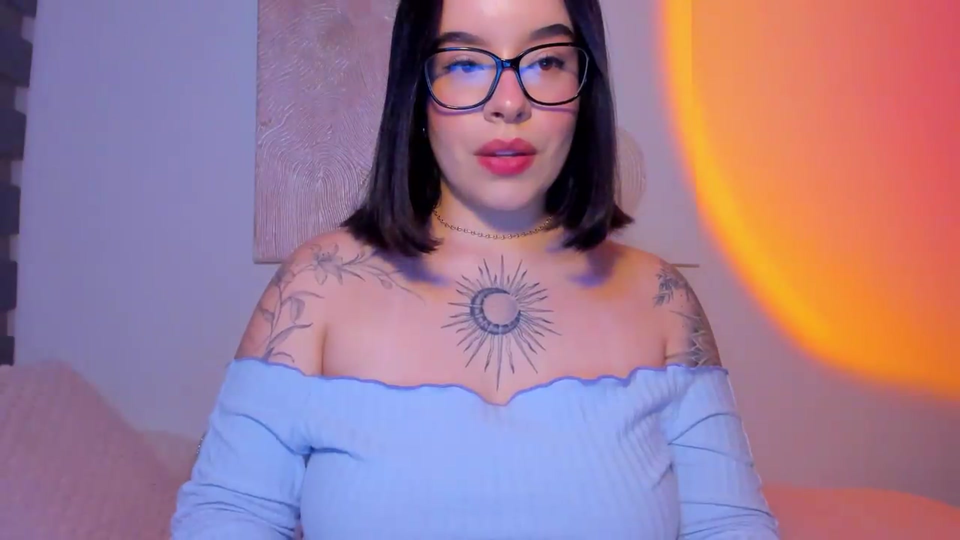 Gallery image thumbnail from nightlight___'s myfreecams stream on, 05/28/2026, 01:26 image 8 of 20