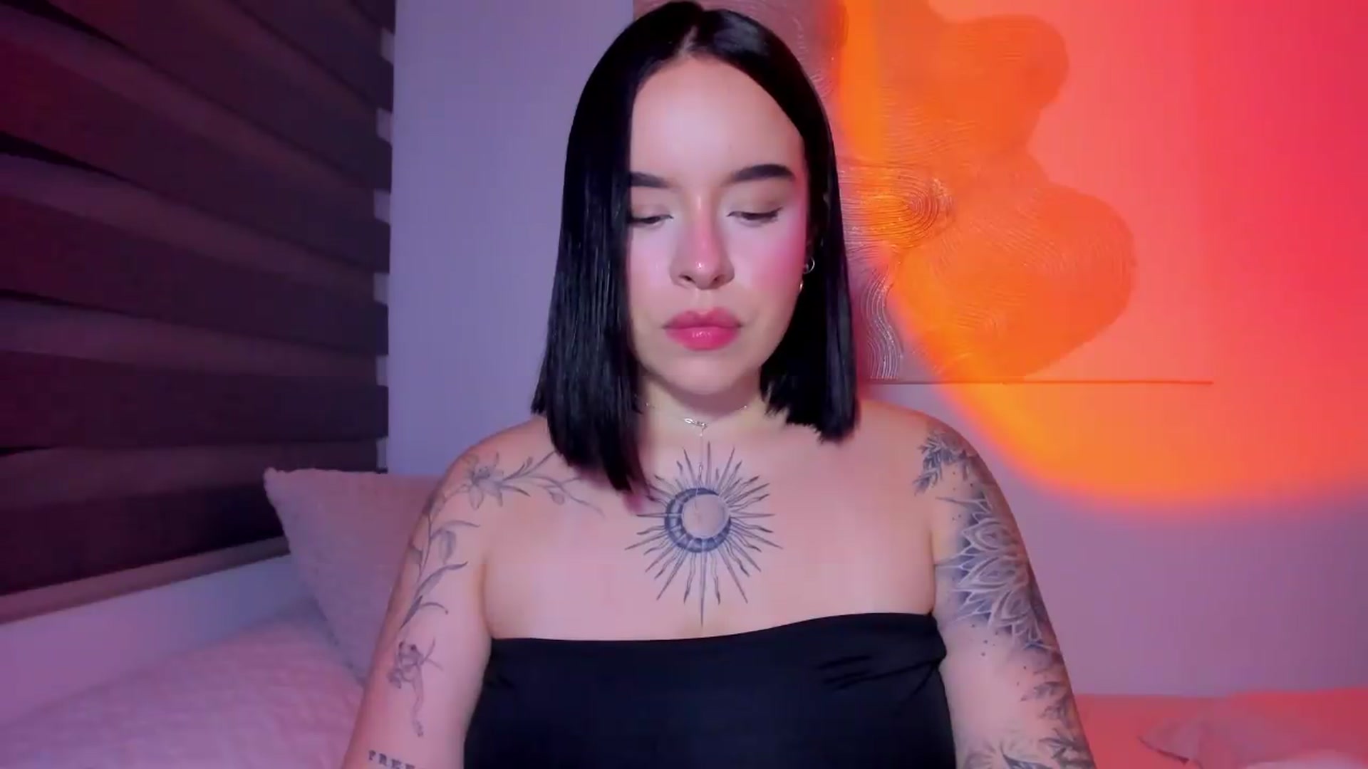 Gallery image thumbnail from nightlight___'s myfreecams stream on, 05/31/2026, 01:59 image 20 of 20