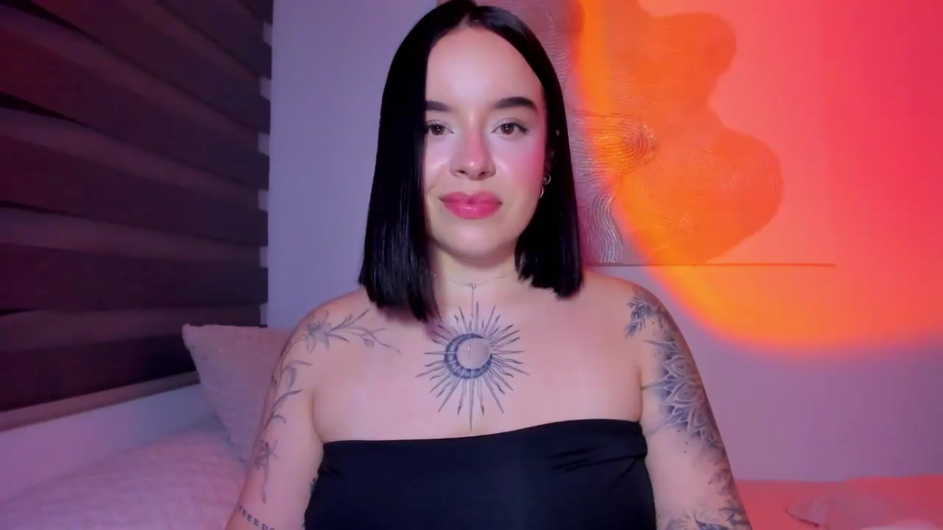 Gallery image thumbnail from nightlight___'s myfreecams stream on, 05/31/2026, 01:59 image 18 of 20