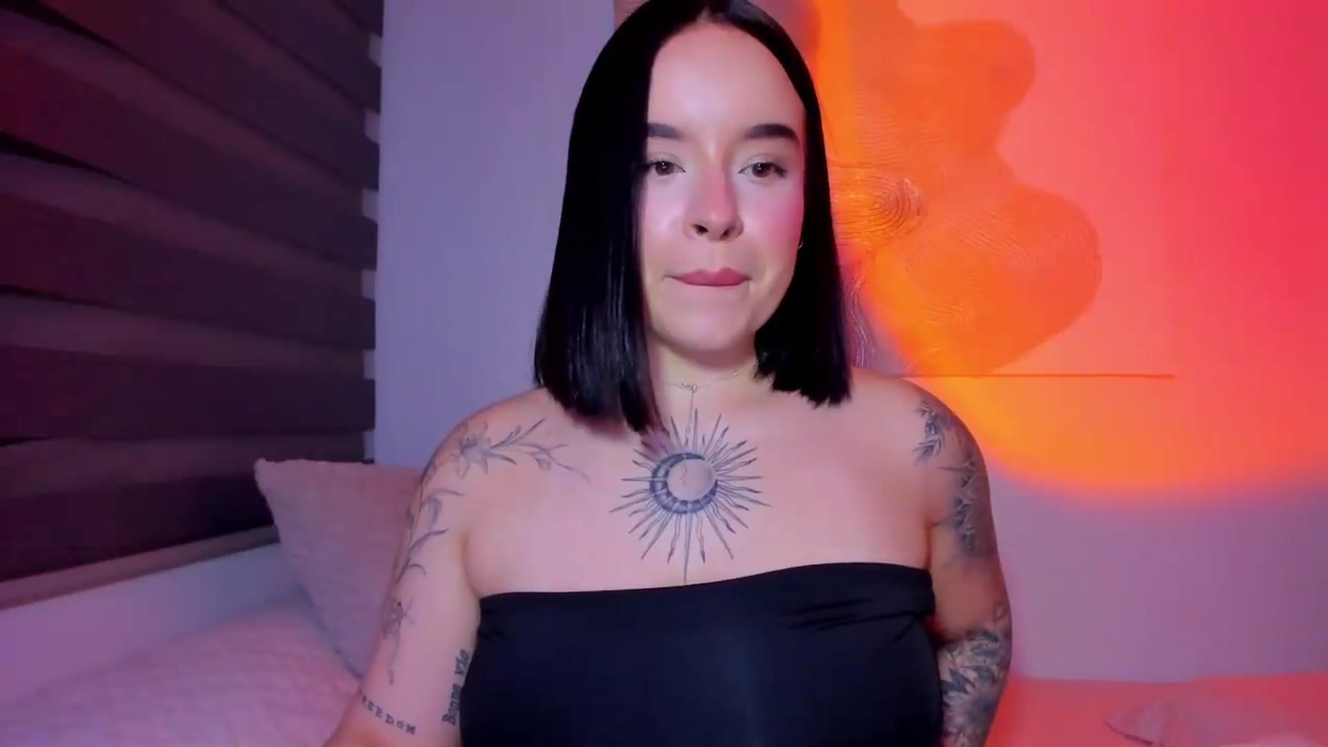 Gallery image thumbnail from nightlight___'s myfreecams stream on, 05/31/2026, 01:59 image 11 of 20