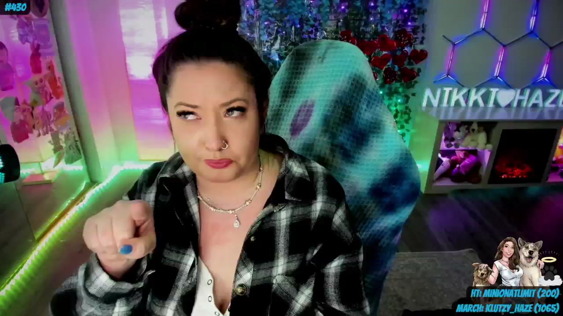 Gallery image thumbnail from nikki_haze's myfreecams stream on, 03/07/2024, 11:04 image 2 of 20