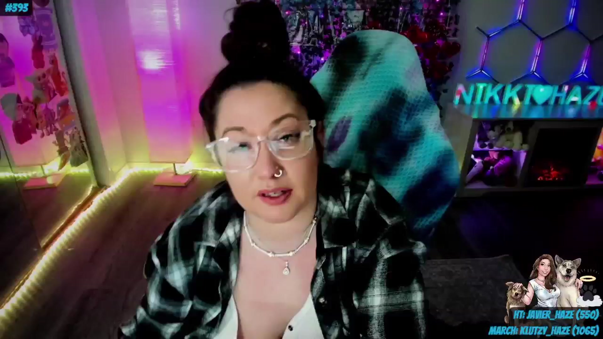 Gallery image thumbnail from nikki_haze's myfreecams stream on, 03/07/2024, 15:04 image 3 of 20