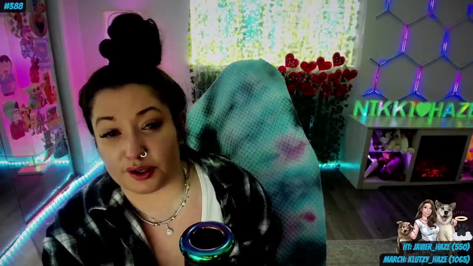 Gallery image thumbnail from nikki_haze's myfreecams stream on, 03/07/2024, 16:34 image 19 of 20