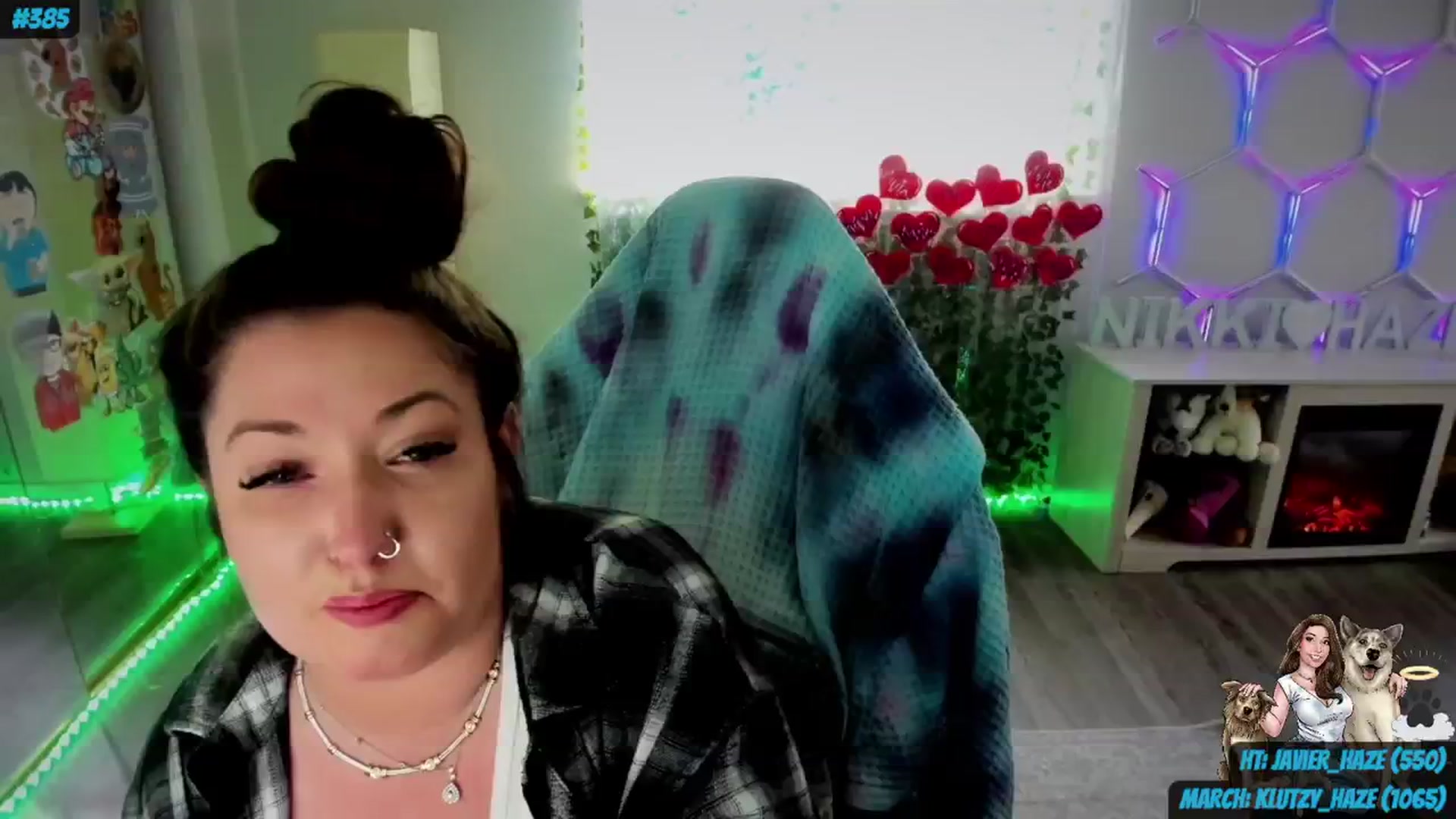 Gallery image thumbnail from nikki_haze's myfreecams stream on, 03/07/2024, 16:48 image 18 of 20
