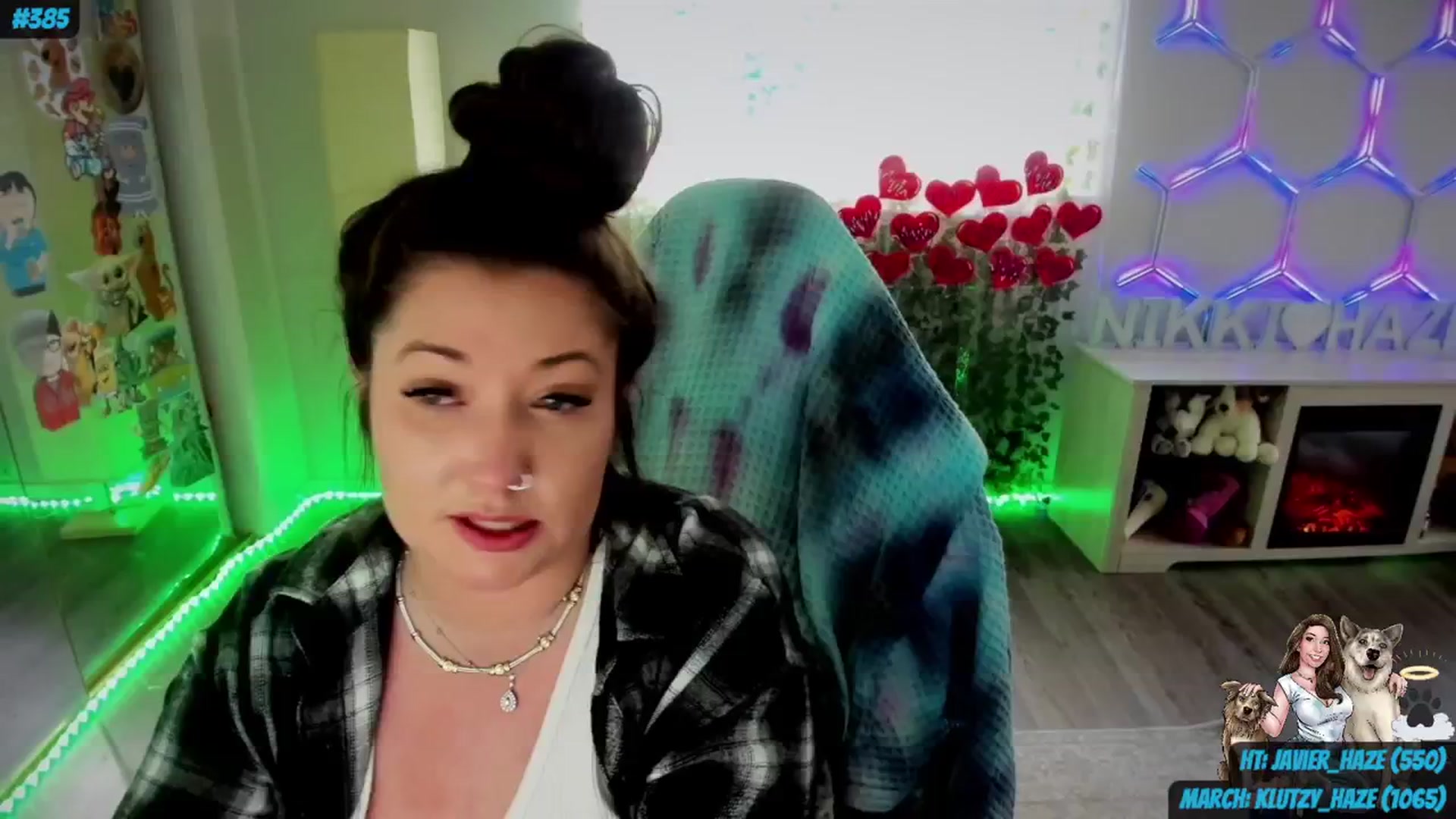 Gallery image thumbnail from nikki_haze's myfreecams stream on, 03/07/2024, 16:48 image 20 of 20