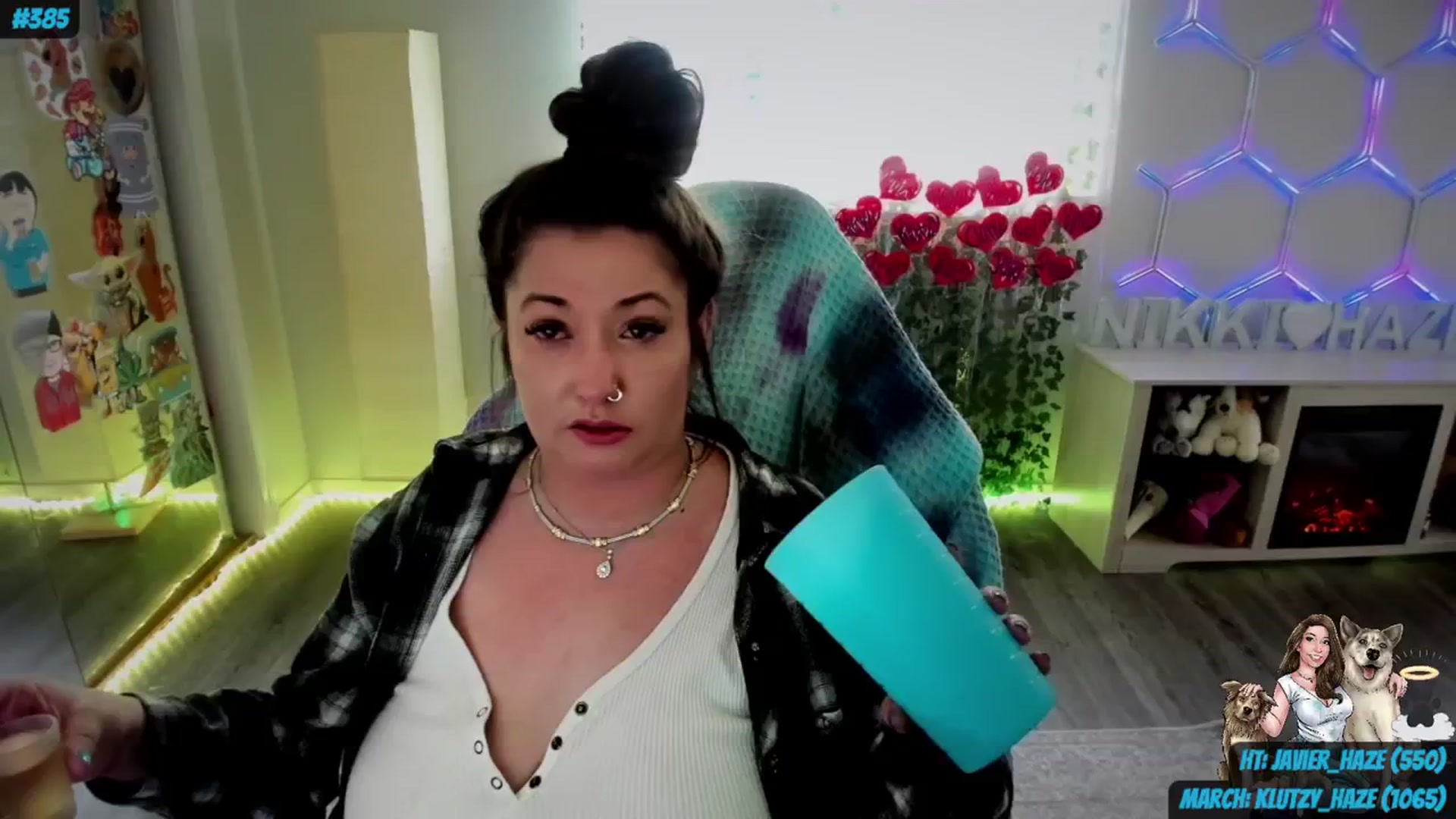 Gallery image thumbnail from nikki_haze's myfreecams stream on, 03/07/2024, 16:48 image 16 of 20
