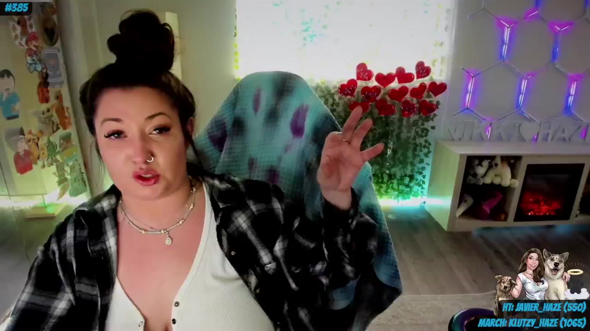 Gallery image thumbnail from nikki_haze's myfreecams stream on, 03/07/2024, 16:48 image 10 of 20