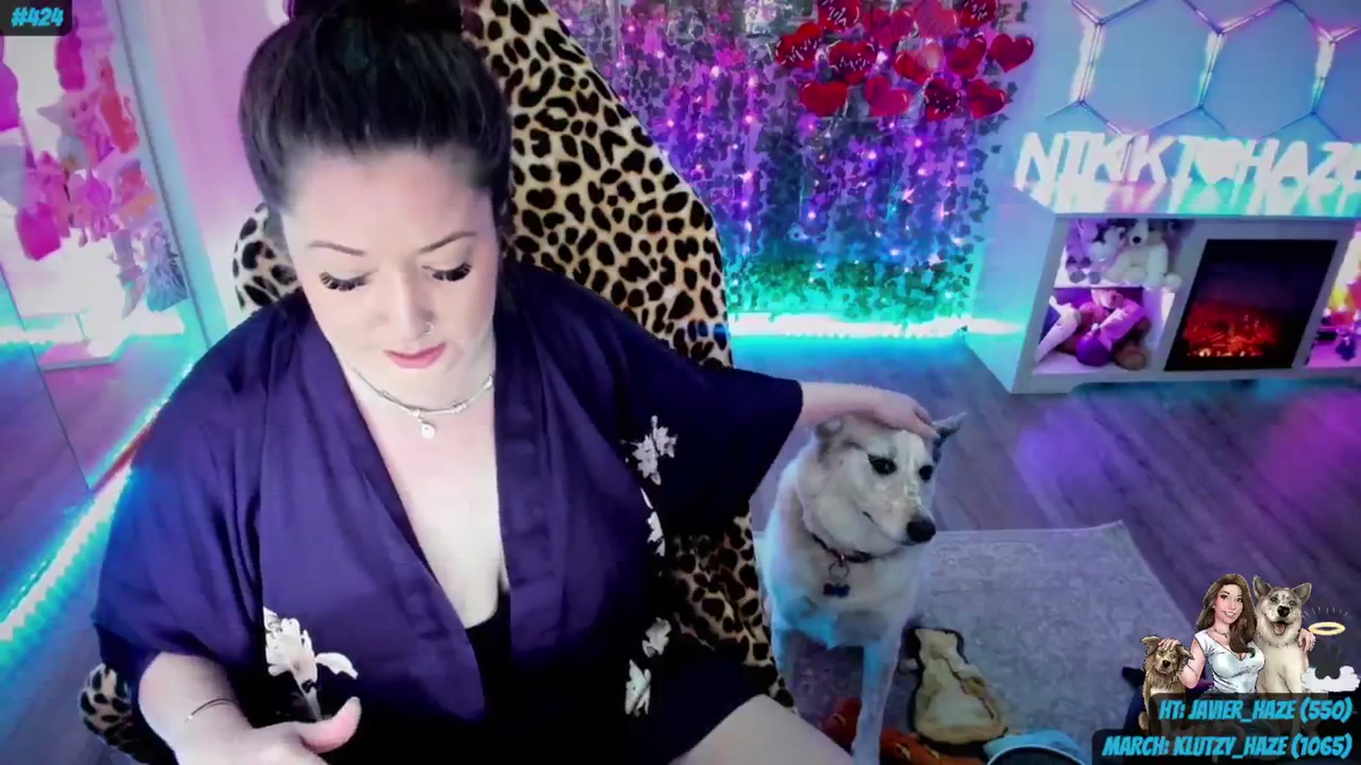 Gallery image thumbnail from nikki_haze's myfreecams stream on, 03/08/2024, 14:20 image 18 of 20