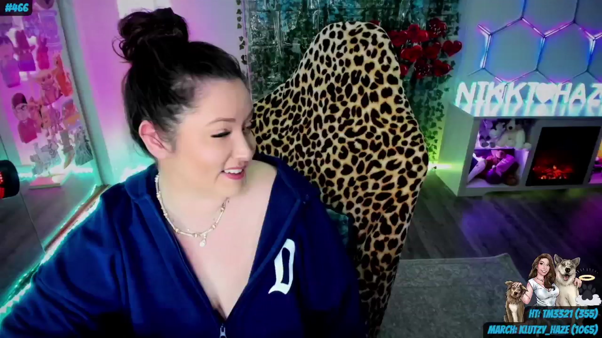 Gallery image thumbnail from nikki_haze's myfreecams stream on, 03/12/2024, 11:47 image 15 of 20