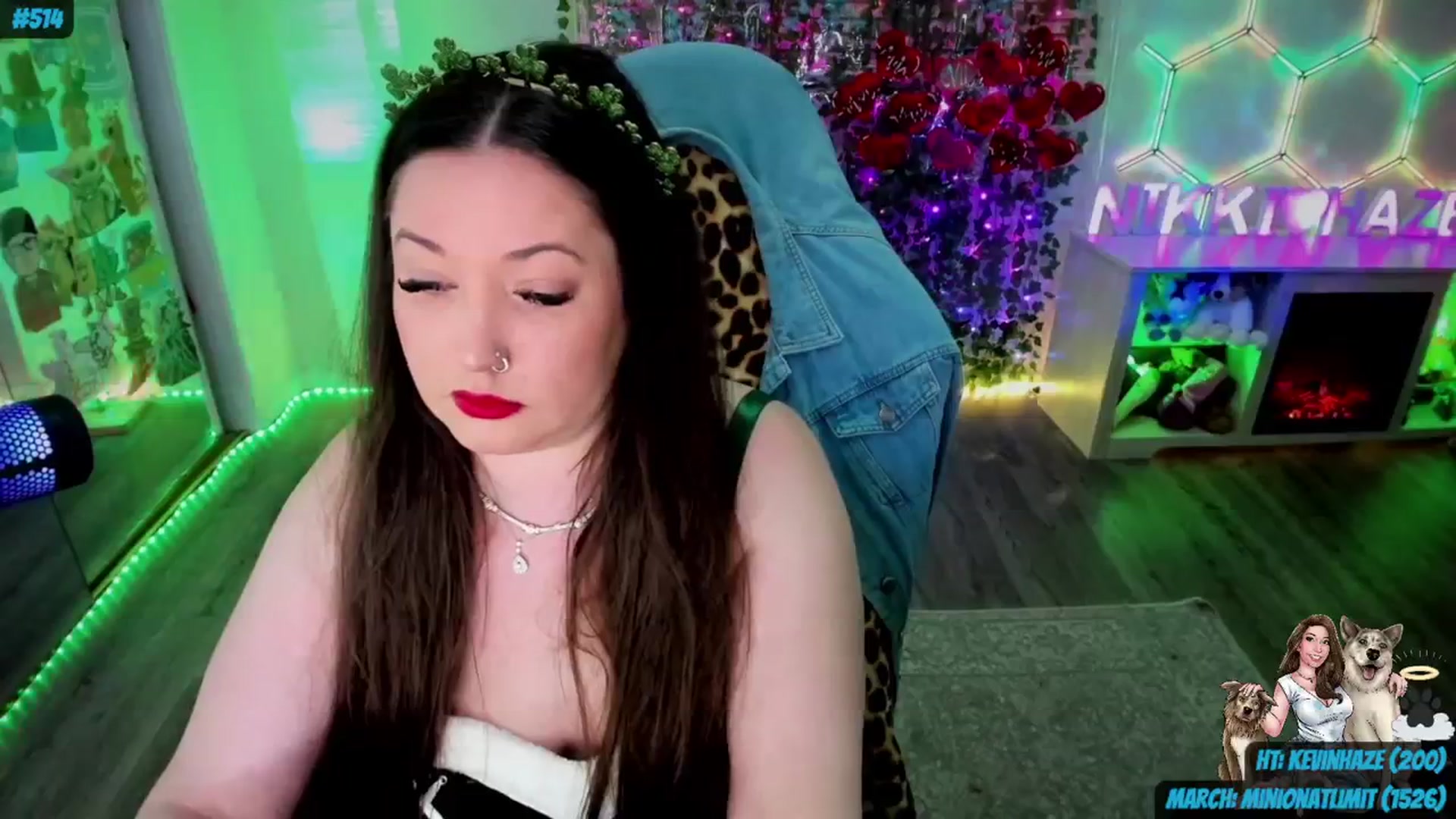 Gallery image thumbnail from nikki_haze's myfreecams stream on, 03/18/2024, 10:38 image 14 of 20