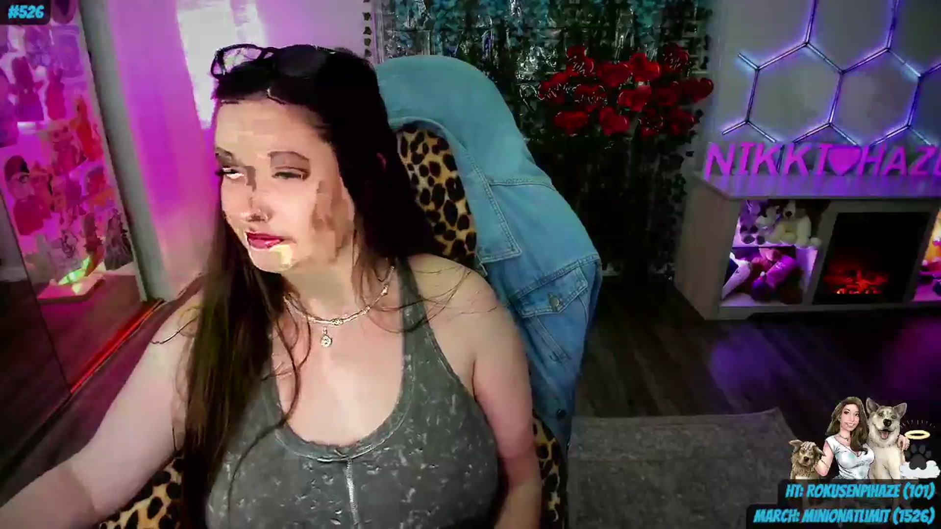 Gallery image thumbnail from nikki_haze's myfreecams stream on, 03/19/2024, 11:46 image 15 of 20