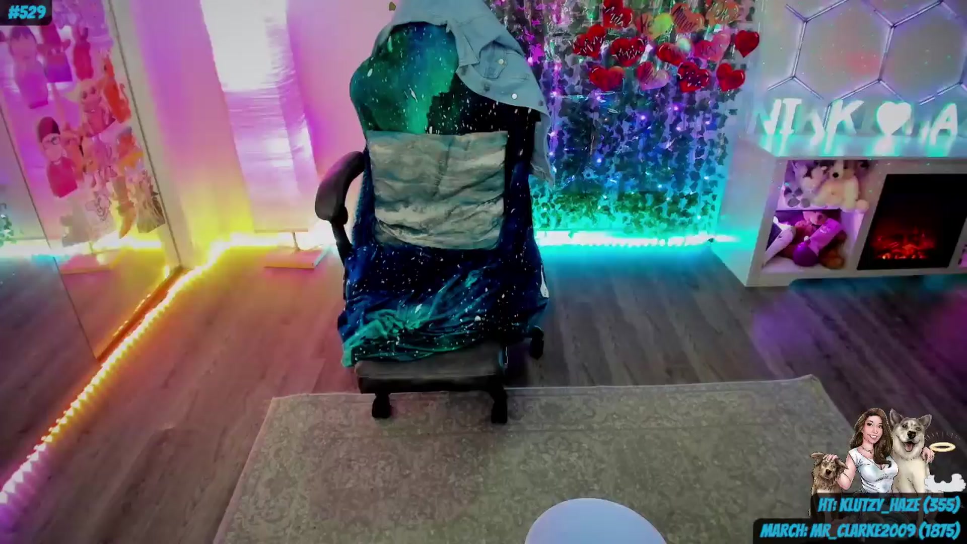 Gallery image thumbnail from nikki_haze's myfreecams stream on, 03/24/2024, 10:58 image 10 of 20