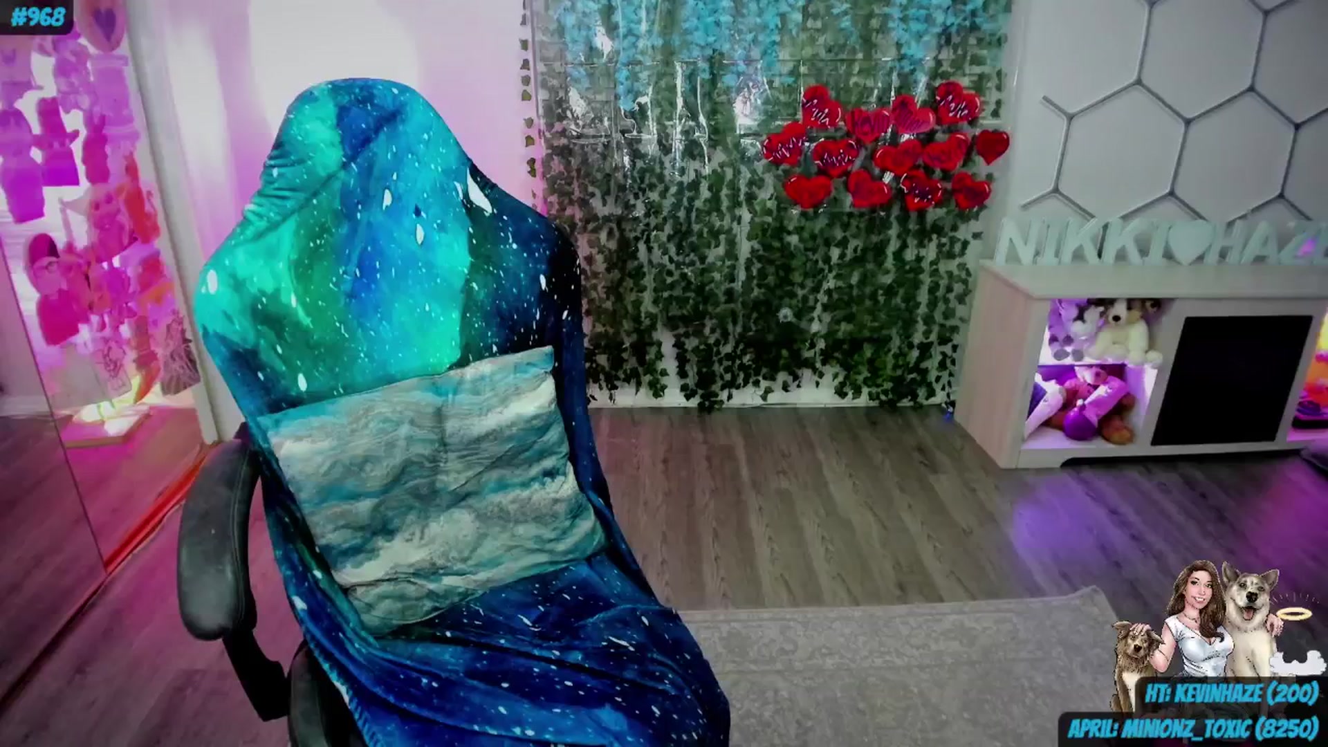 Gallery image thumbnail from nikki_haze's myfreecams stream on, 04/30/2024, 11:37 image 2 of 20