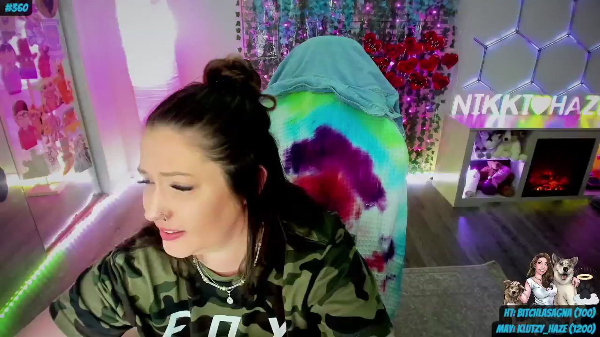 Gallery image thumbnail from nikki_haze's myfreecams stream on, 05/06/2024, 12:19 image 12 of 20