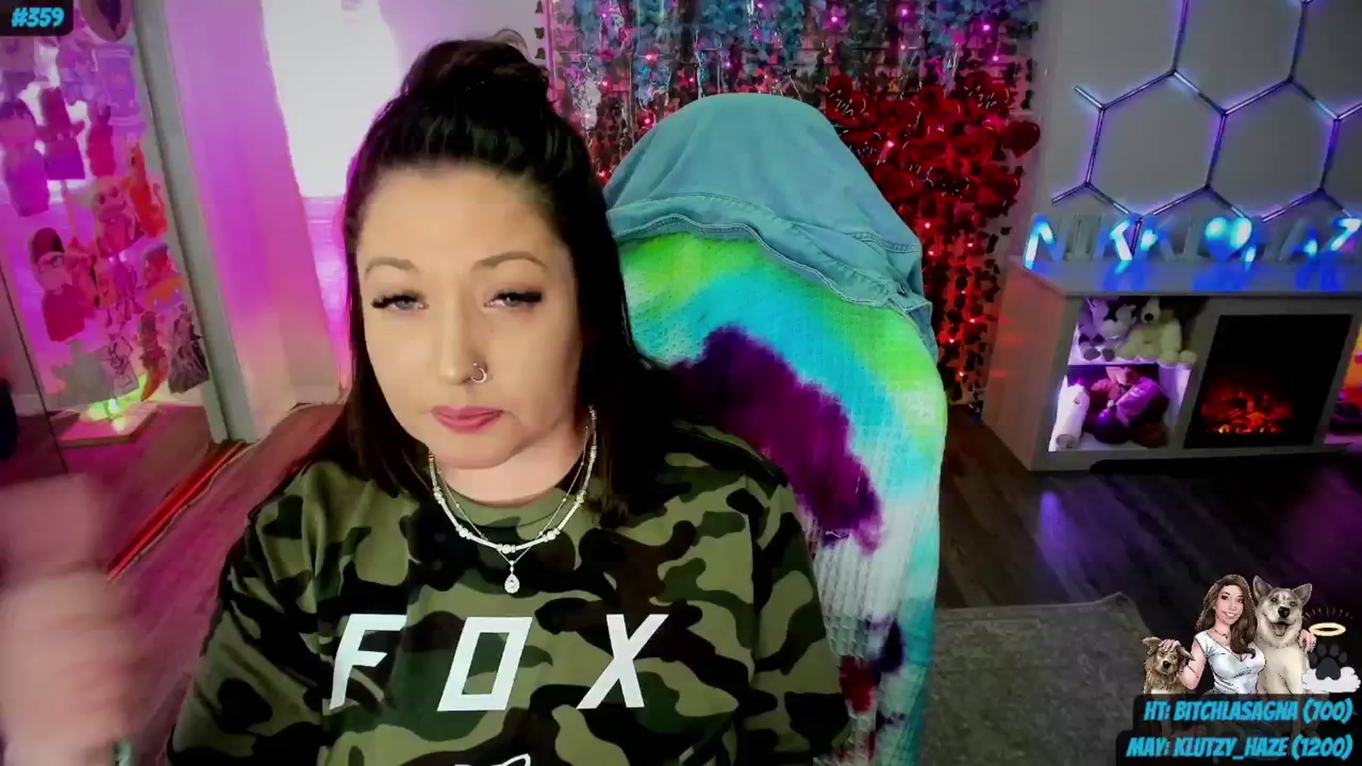 Gallery image thumbnail from nikki_haze's myfreecams stream on, 05/06/2024, 12:19 image 9 of 20